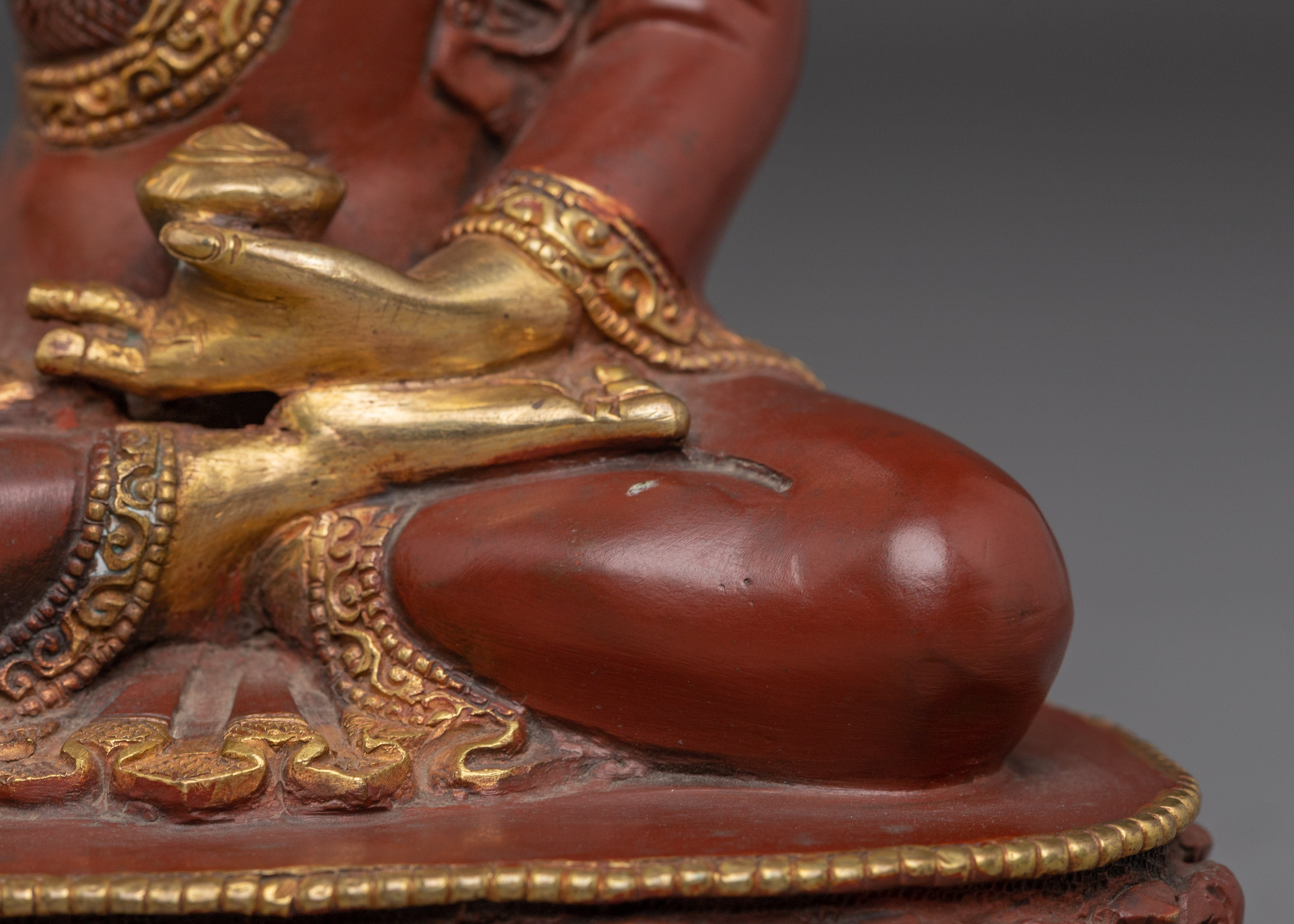 Shakyamuni Buddha Statue: Path to Enlightenment