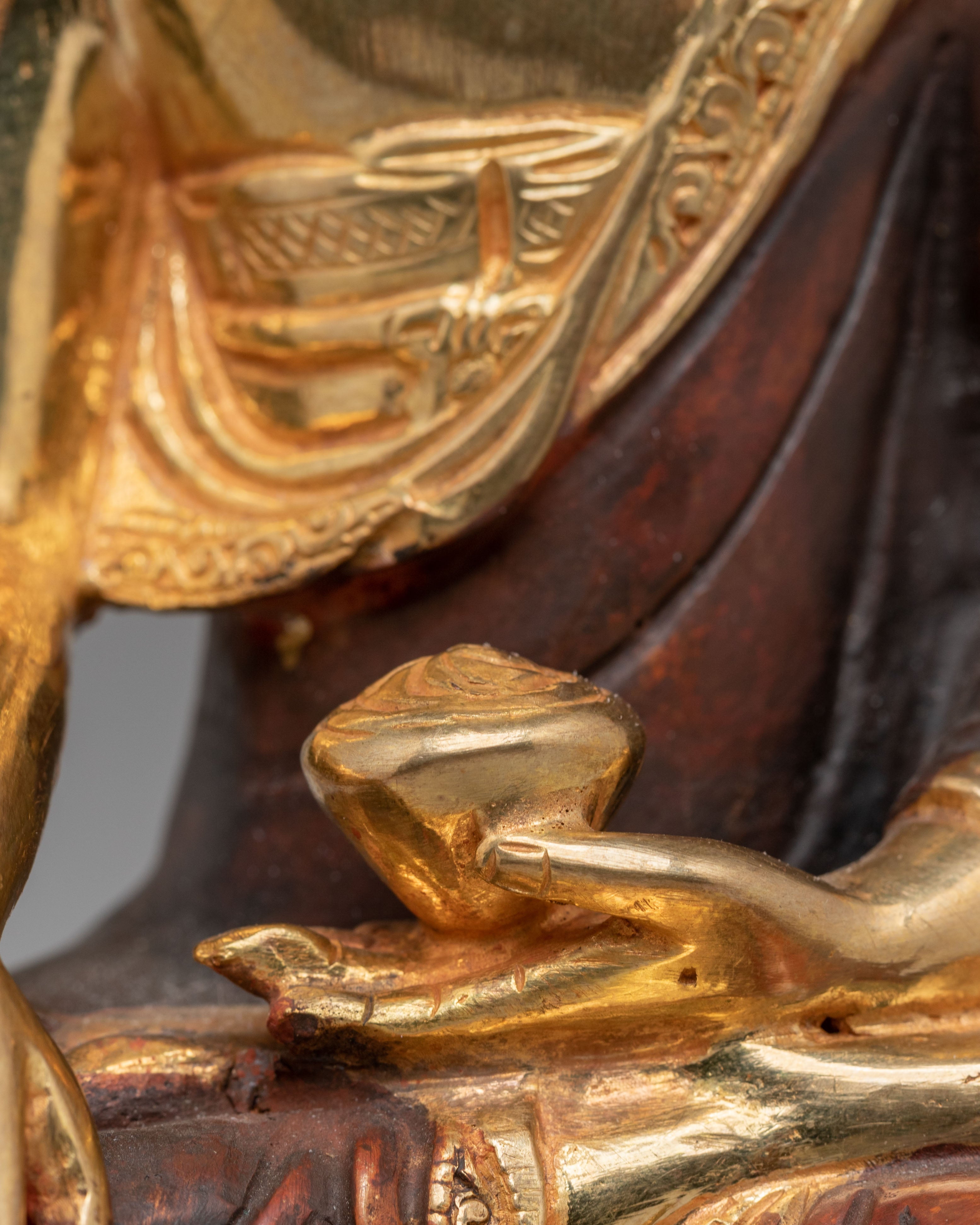 Golden Statue of Buddha Shakyamuni | Enlightened One