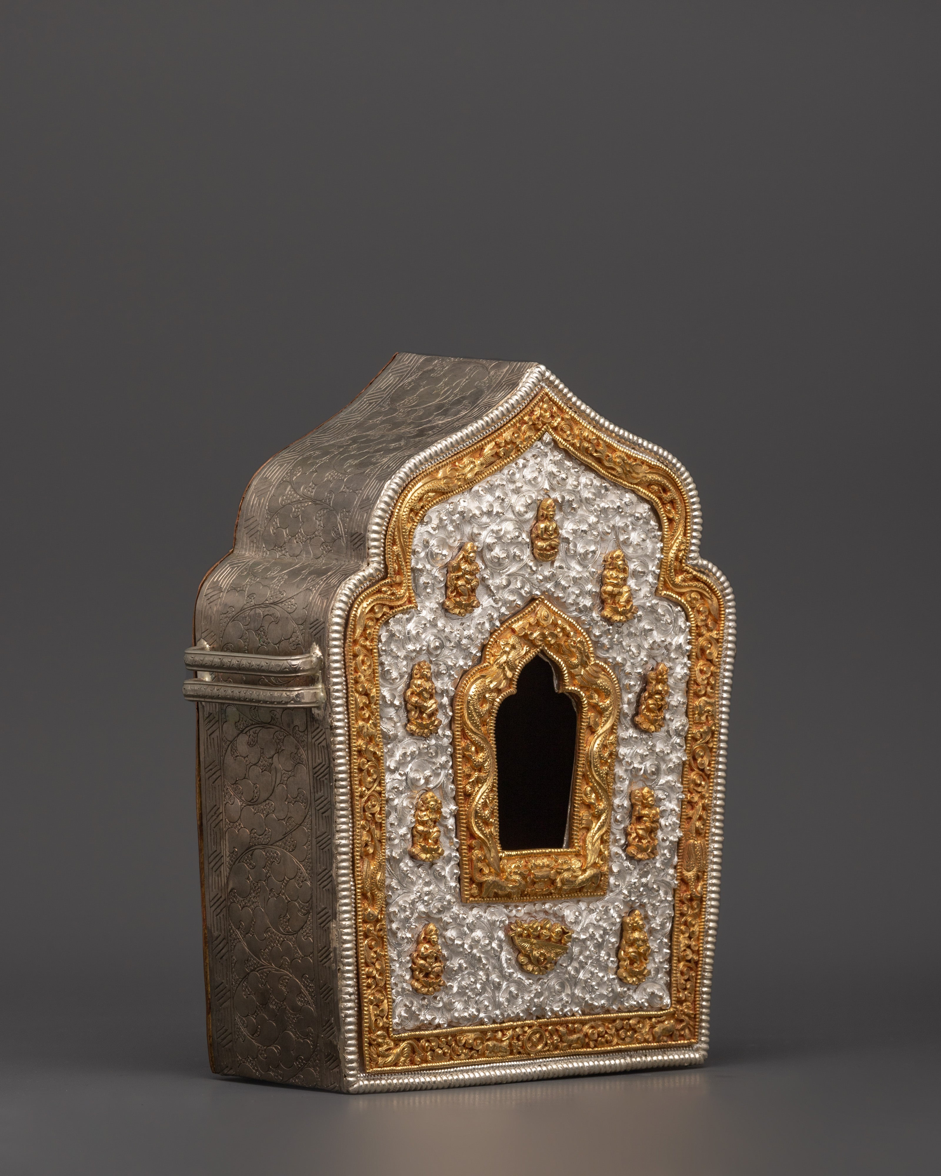 Buddhist Portable Ghau Box \ Gold &amp; Silver-Plated Copper Shrine Box