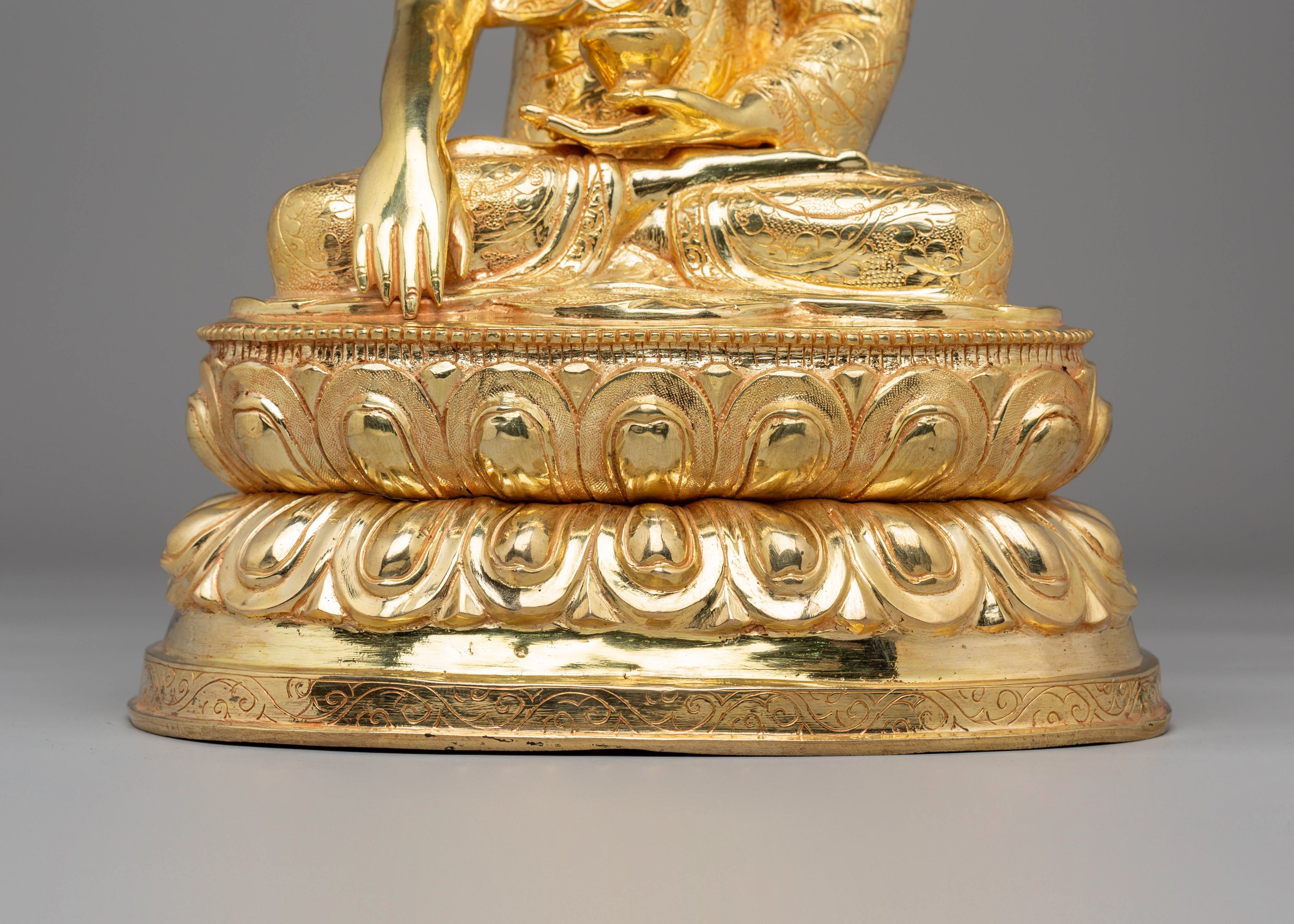 Handmade Golden Shakyamuni Buddha Statue