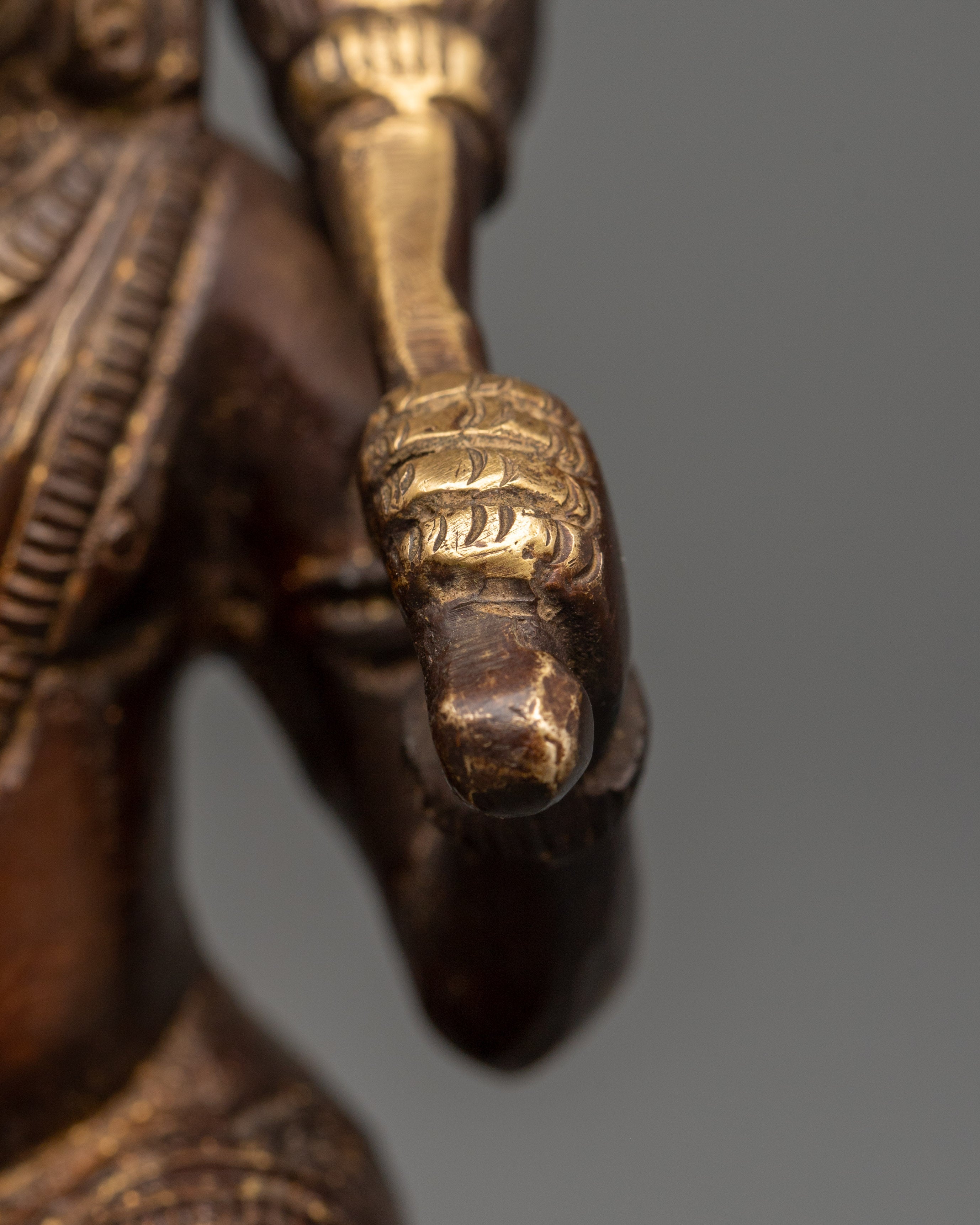Antique-finish Brass Hanuman Statue | Spiritual Decor