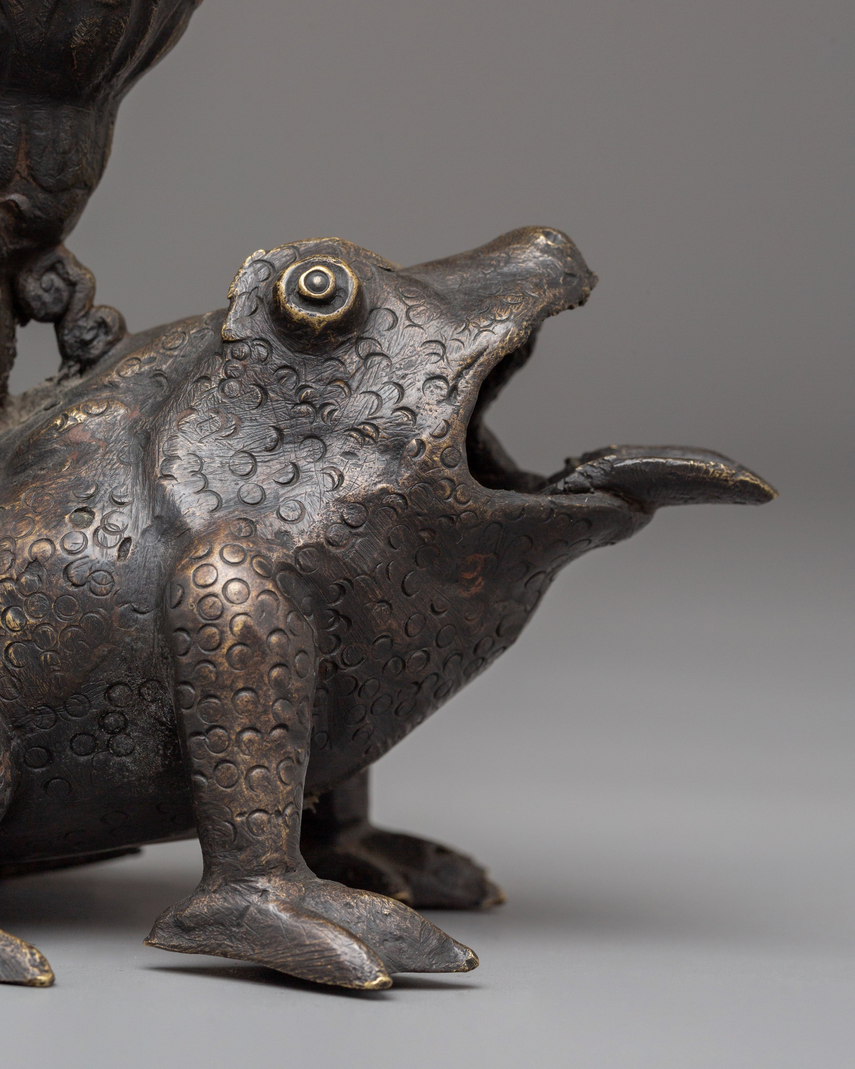 Handmade Bronze Candle Holder | Frog Candle Holder