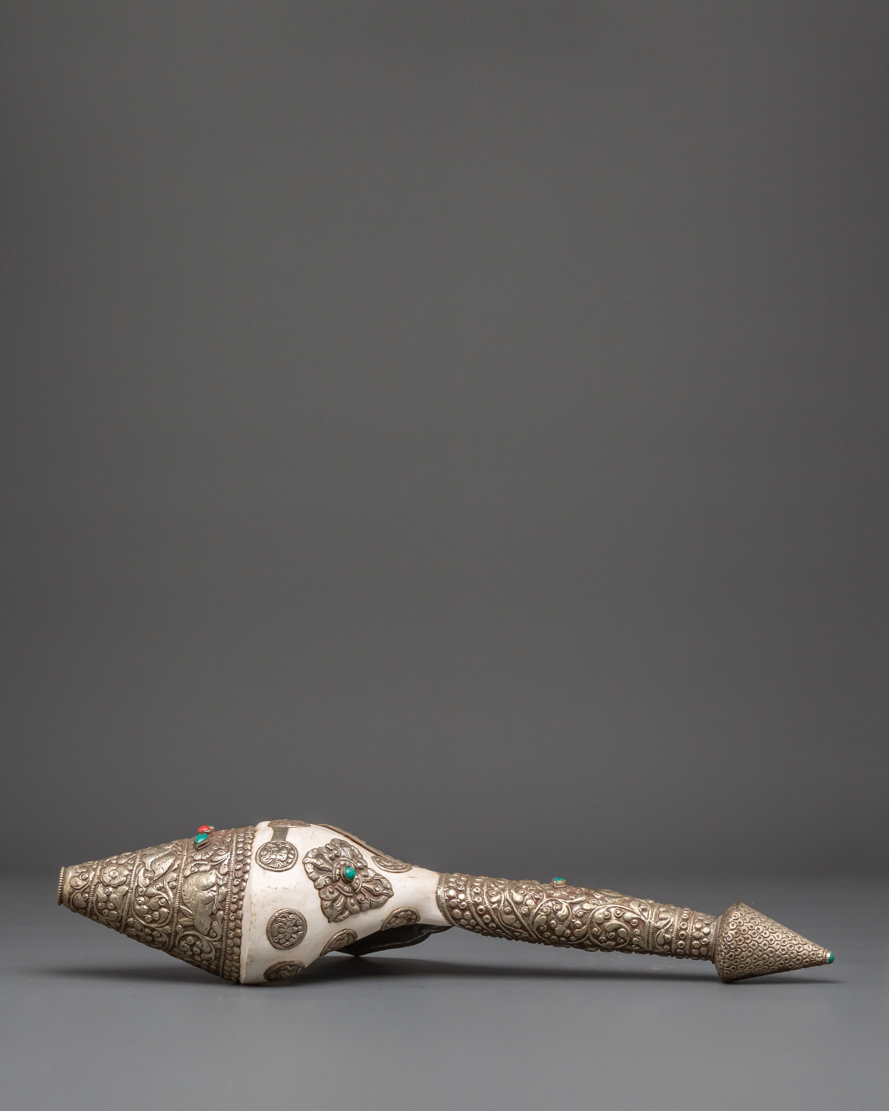 Conch with White Metal | Symbol of Dharma and Spiritual Awakening