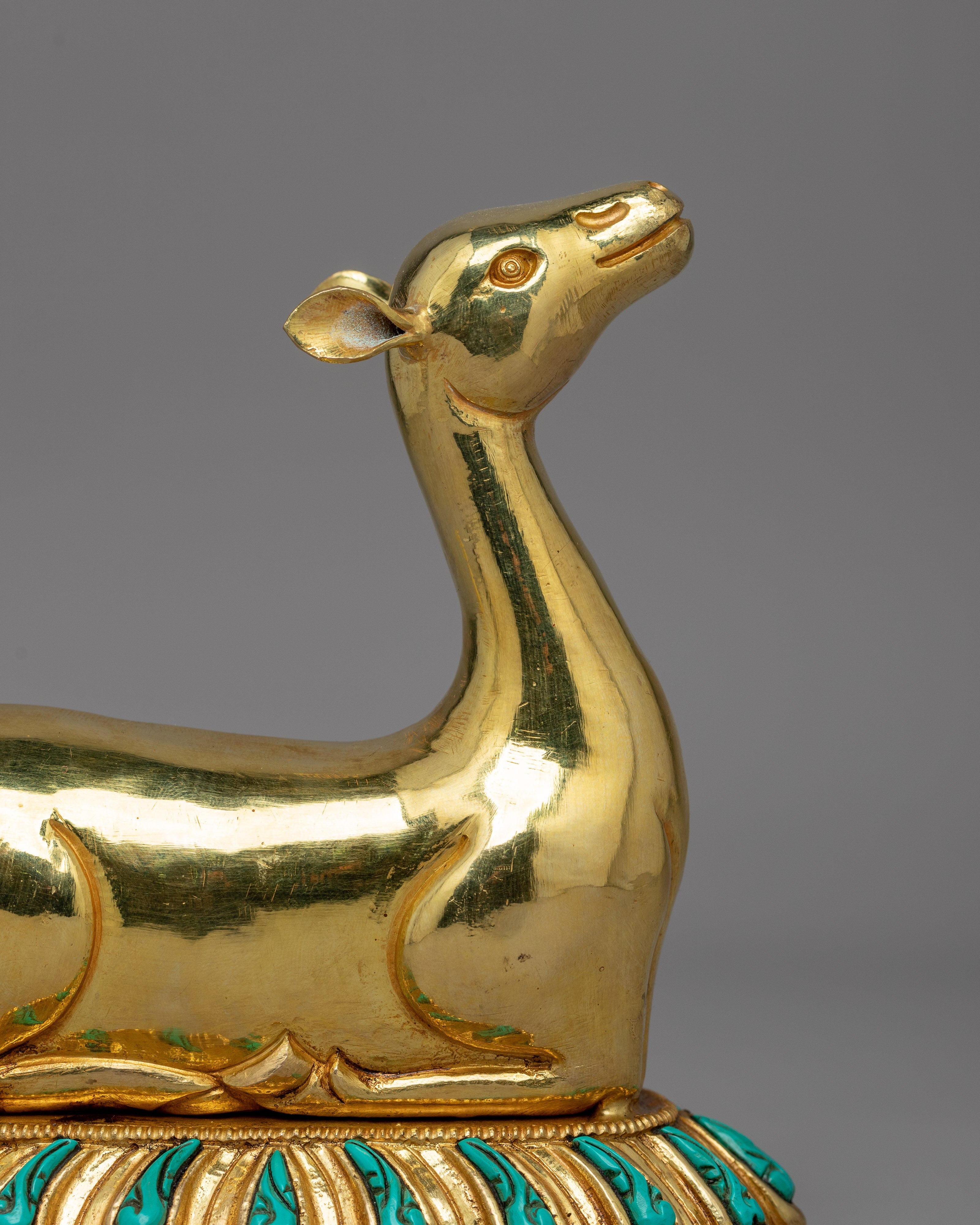 Dharma Wheel and Couple Deer Set | Plated Buddhist Shrine Decor