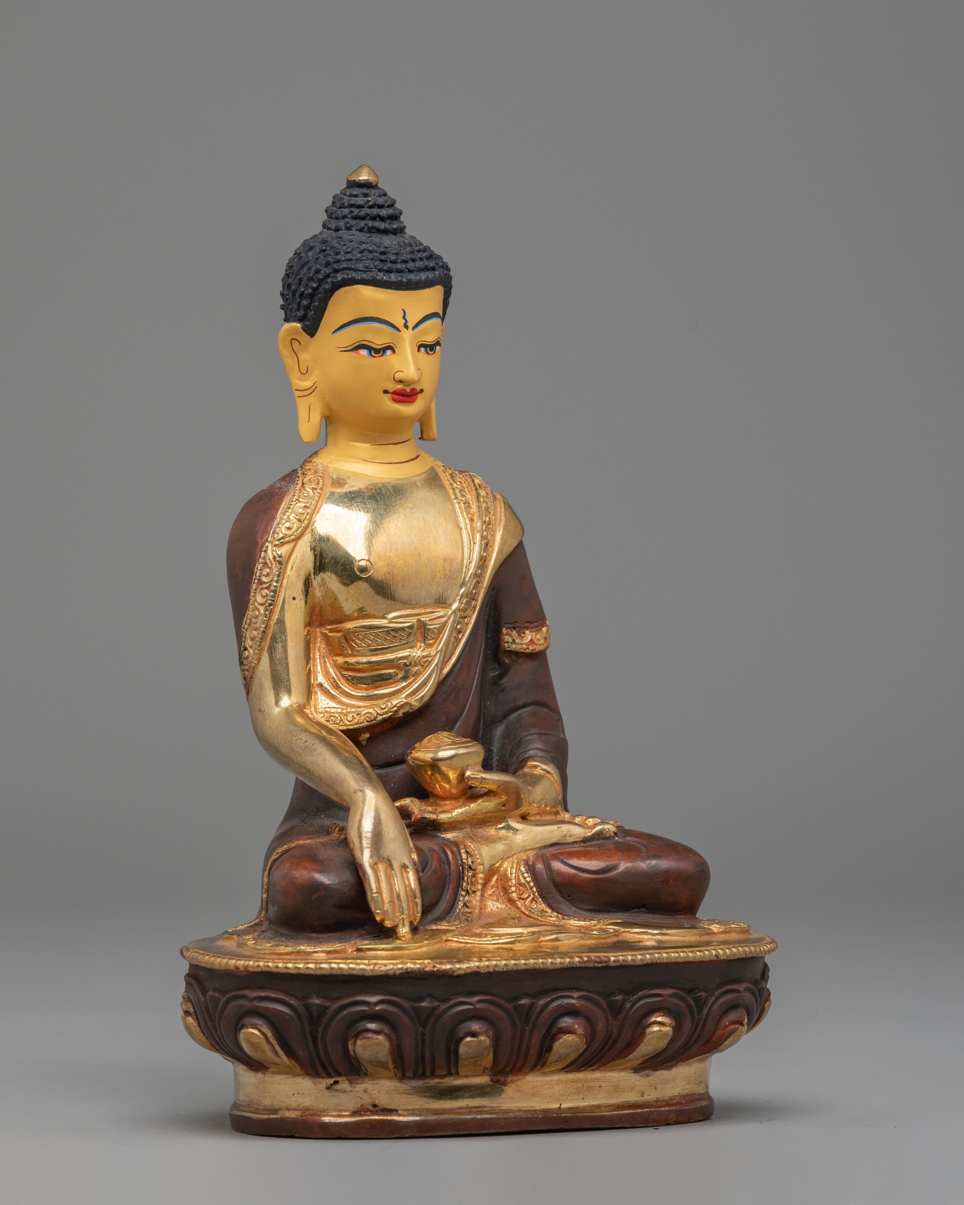 Golden Statue of Buddha Shakyamuni | Enlightened One