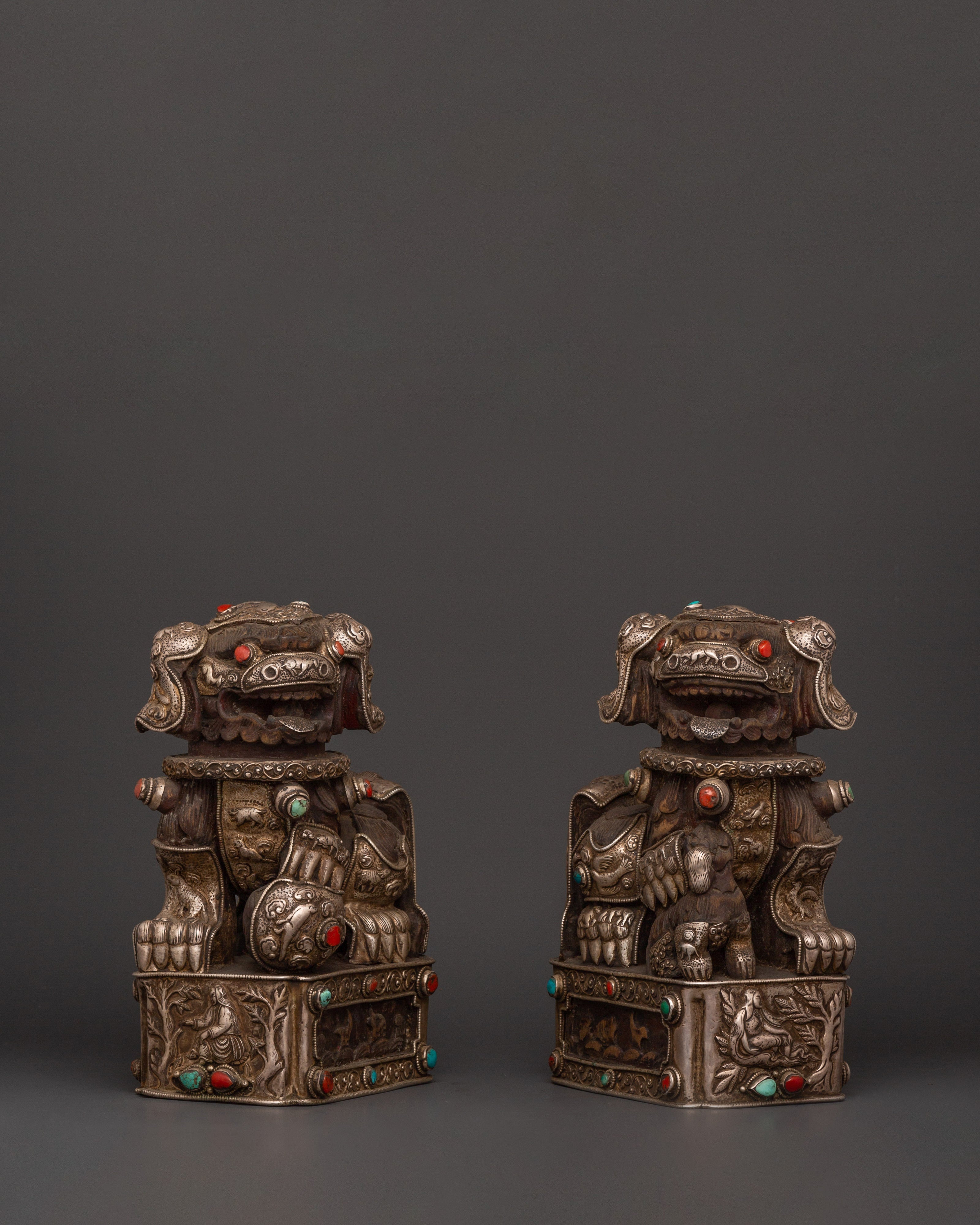 Tibetan Snow Lion Statue Set | Spiritual Decor with Antique Finish