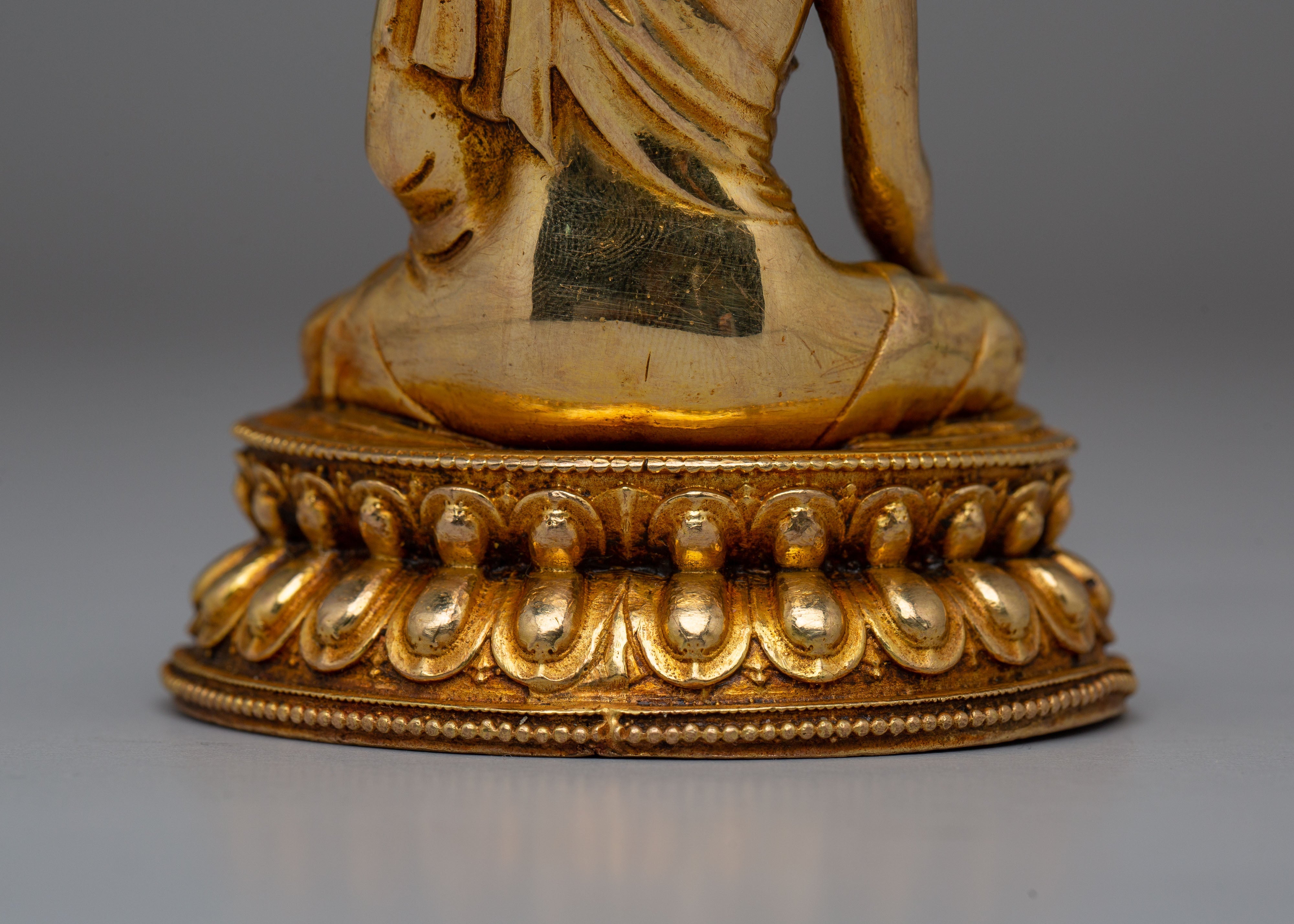Shakyamuni Buddha Sculpture of Knowledge and Wisdom