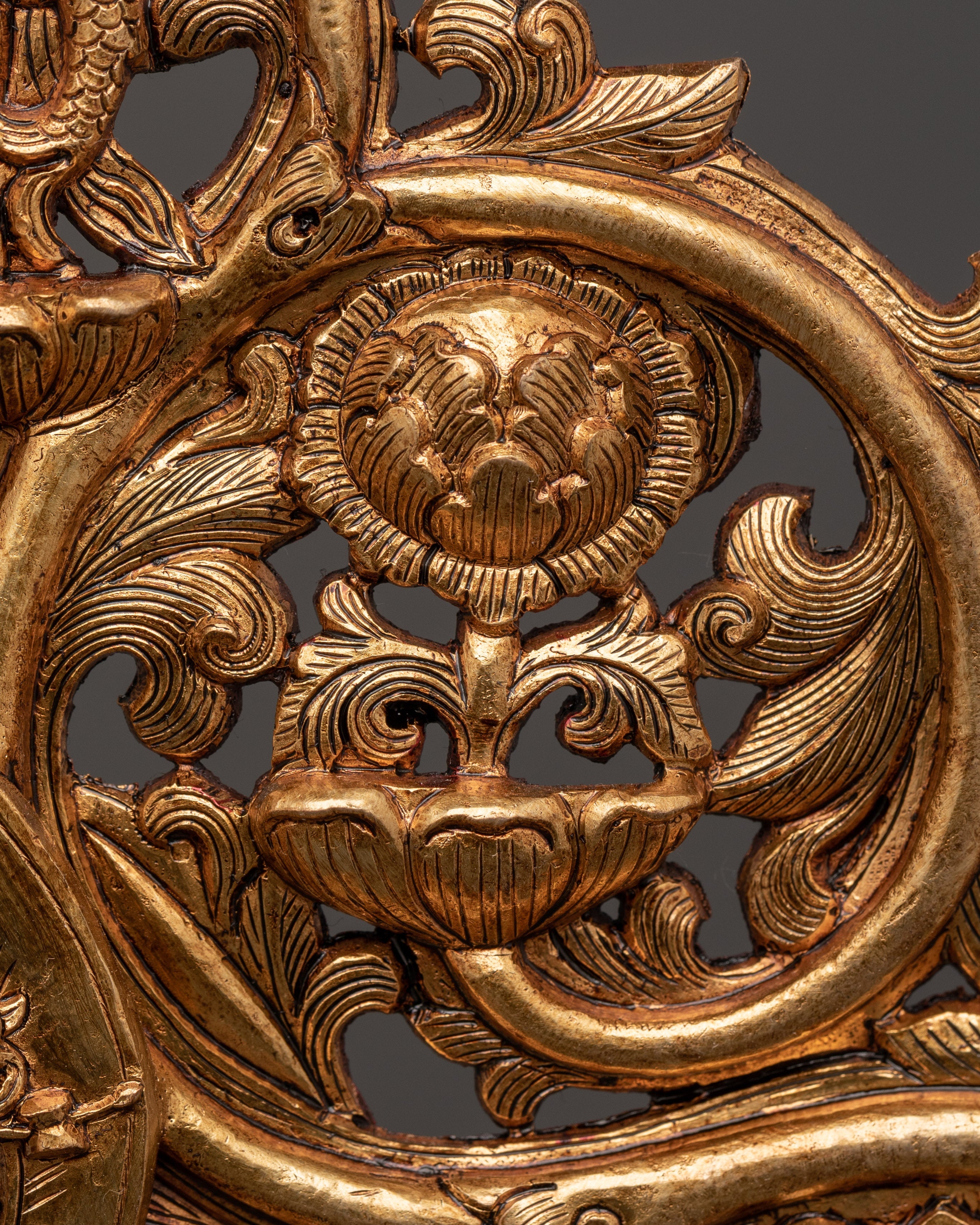 Sacred Guru Rinpoche with 8 Auspicious Symbols | Tibetan Deity Figure
