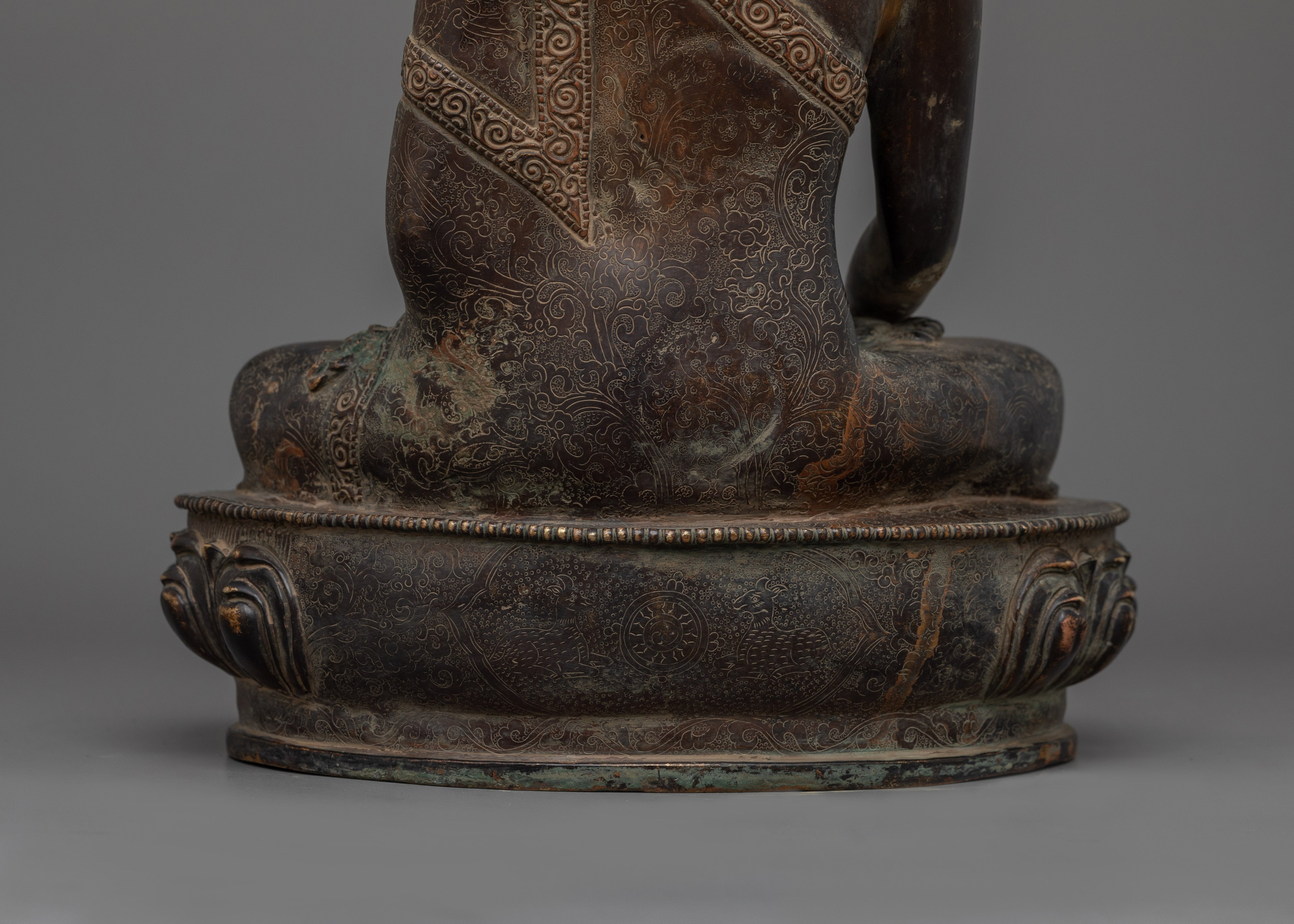 Handmade Sculpture of Enlightened Buddha Shakyamuni | Symbol of Serenity