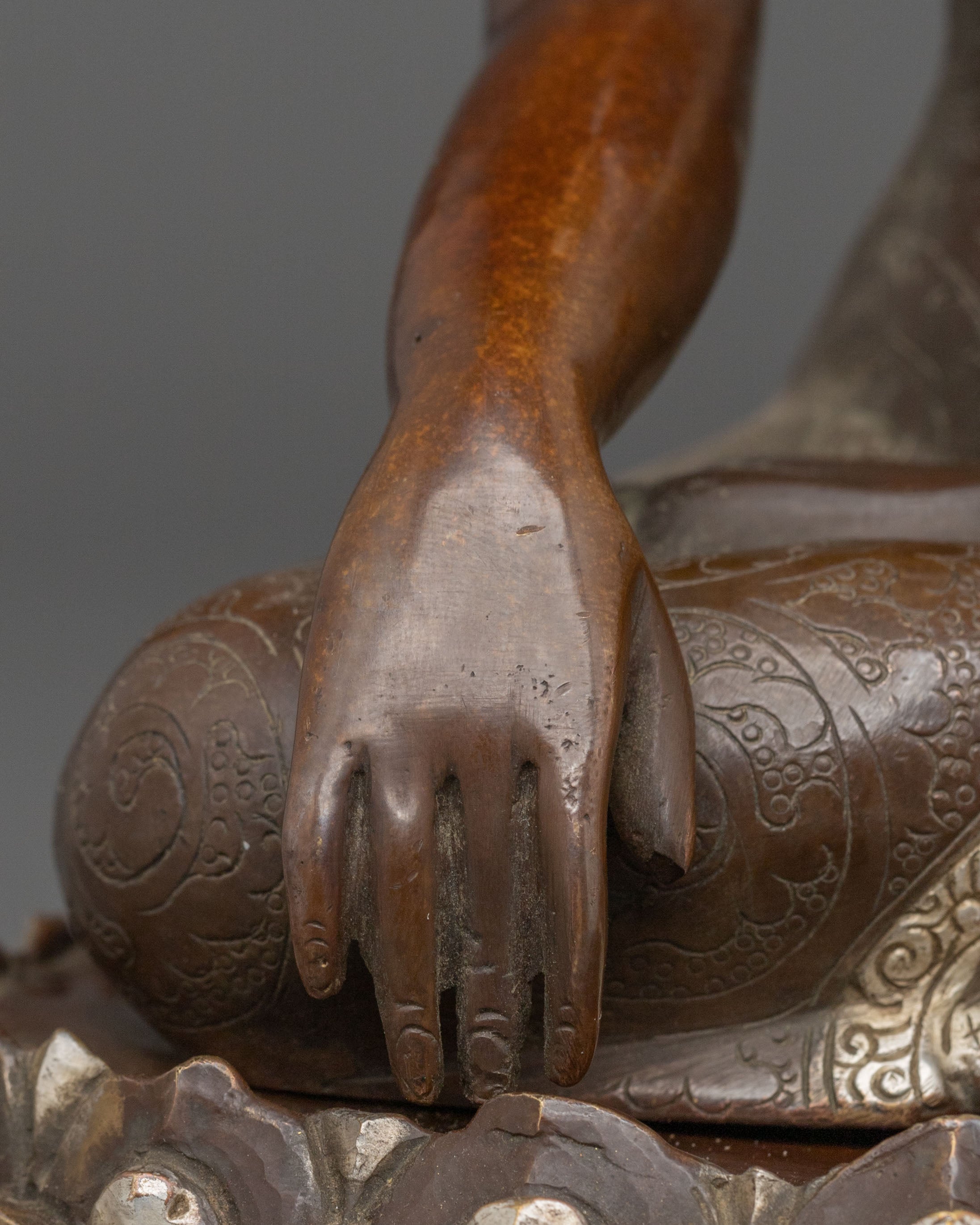 Shakyamuni Buddha Majestic Sculpture | Buddha of Enlightenment and Wisdom