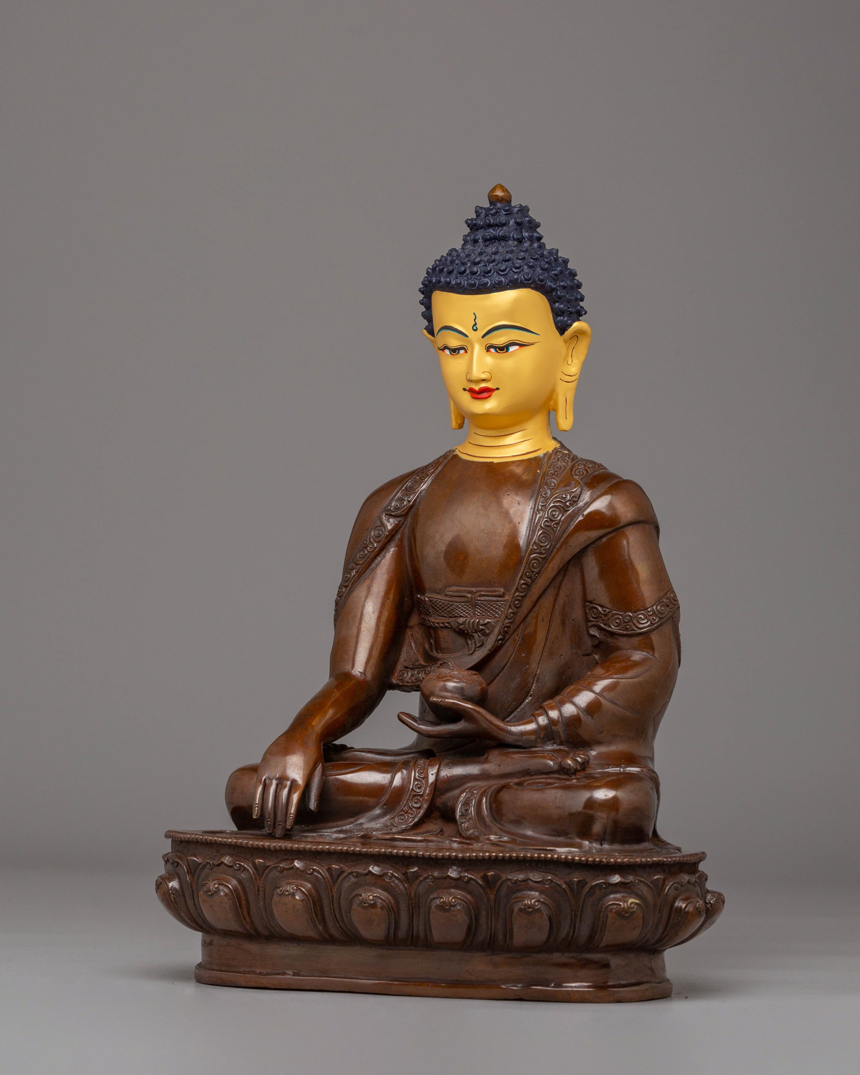 Handcrafted Sculpture of Buddha Shakyamuni | Symbol of Peace