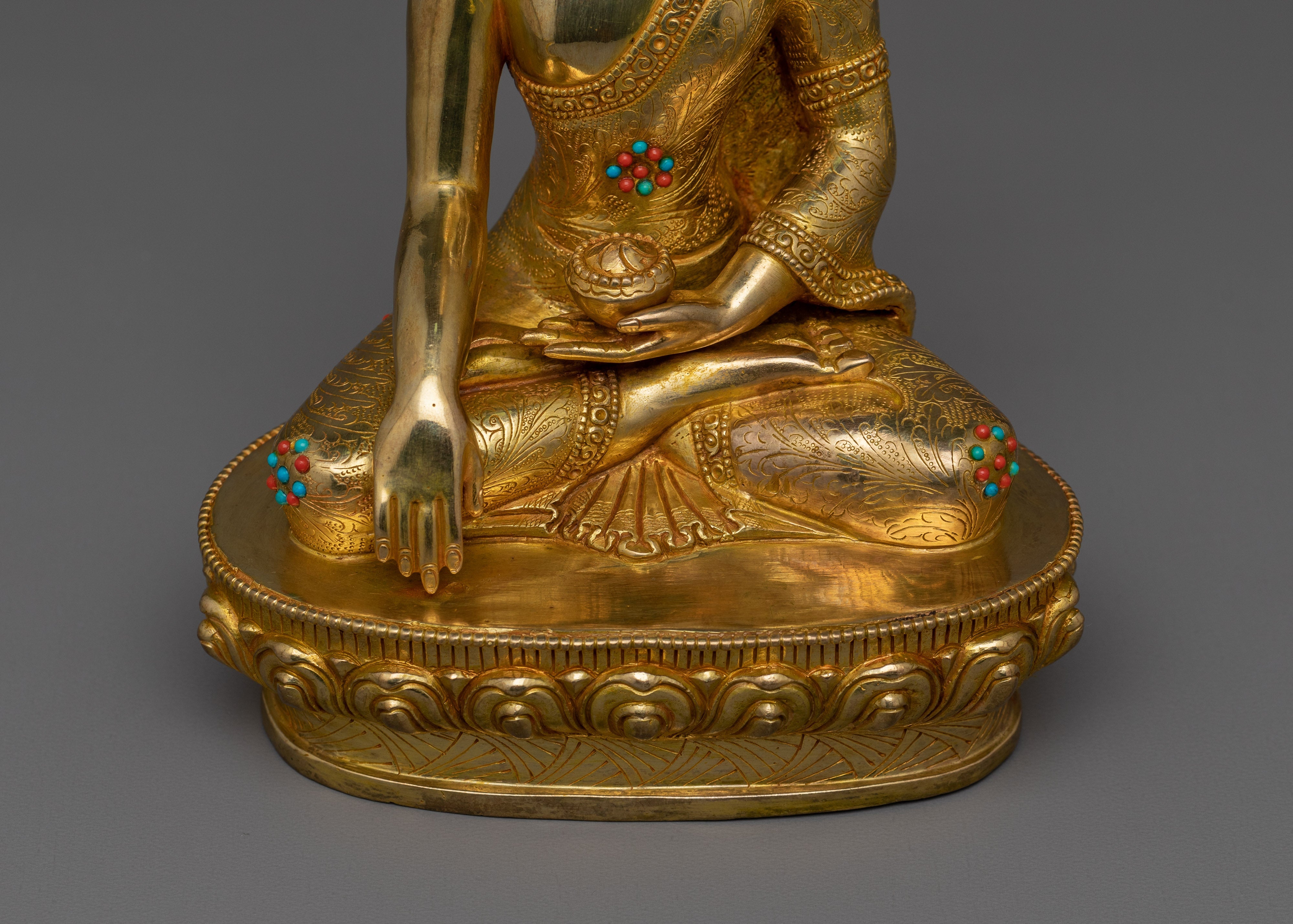 Handmade Statue of Holder of knowledge Shakyamuni Buddha | Lord of the World
