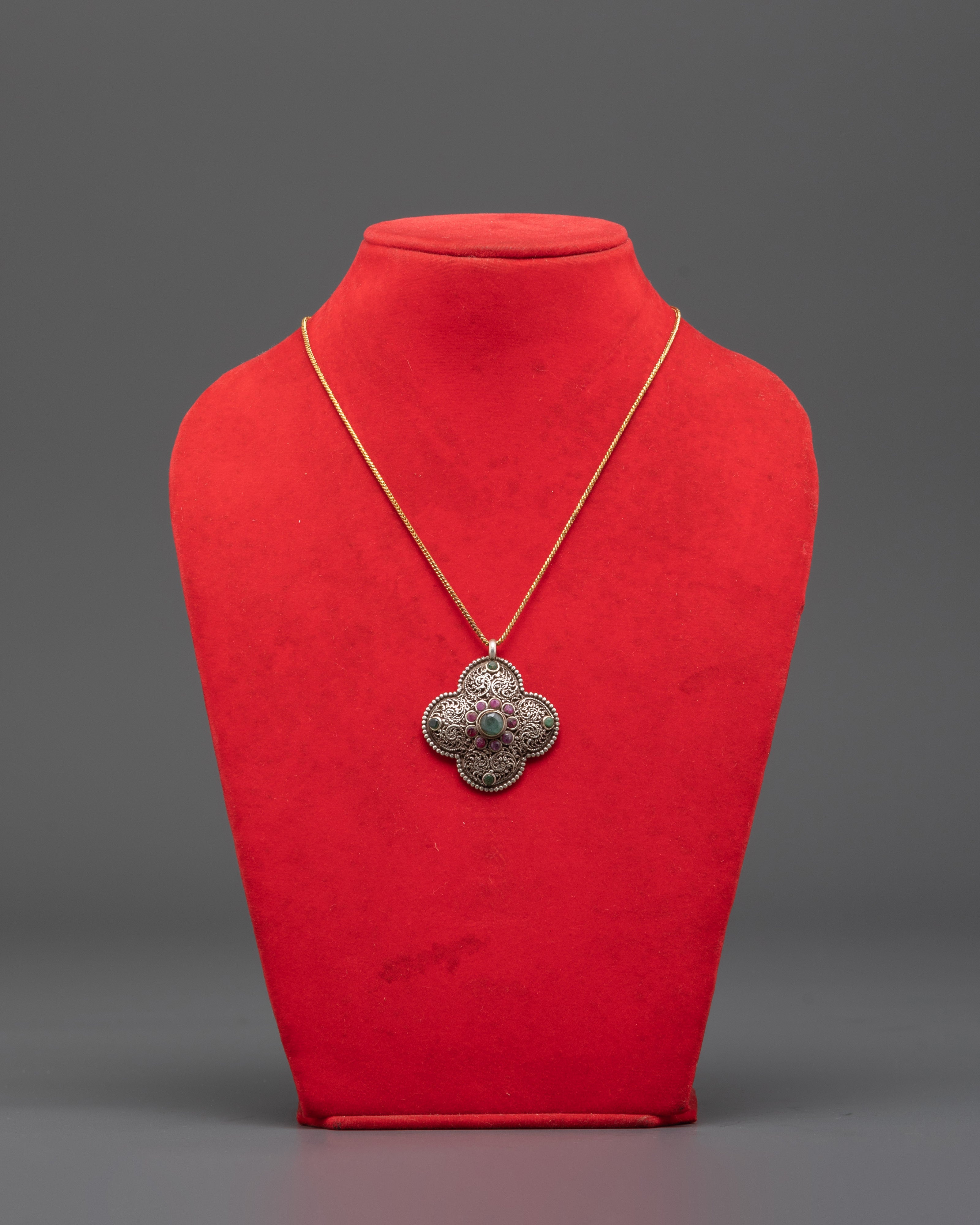 Handmade Filigree Silver Locket | Traditional Quatrefoil Pendant