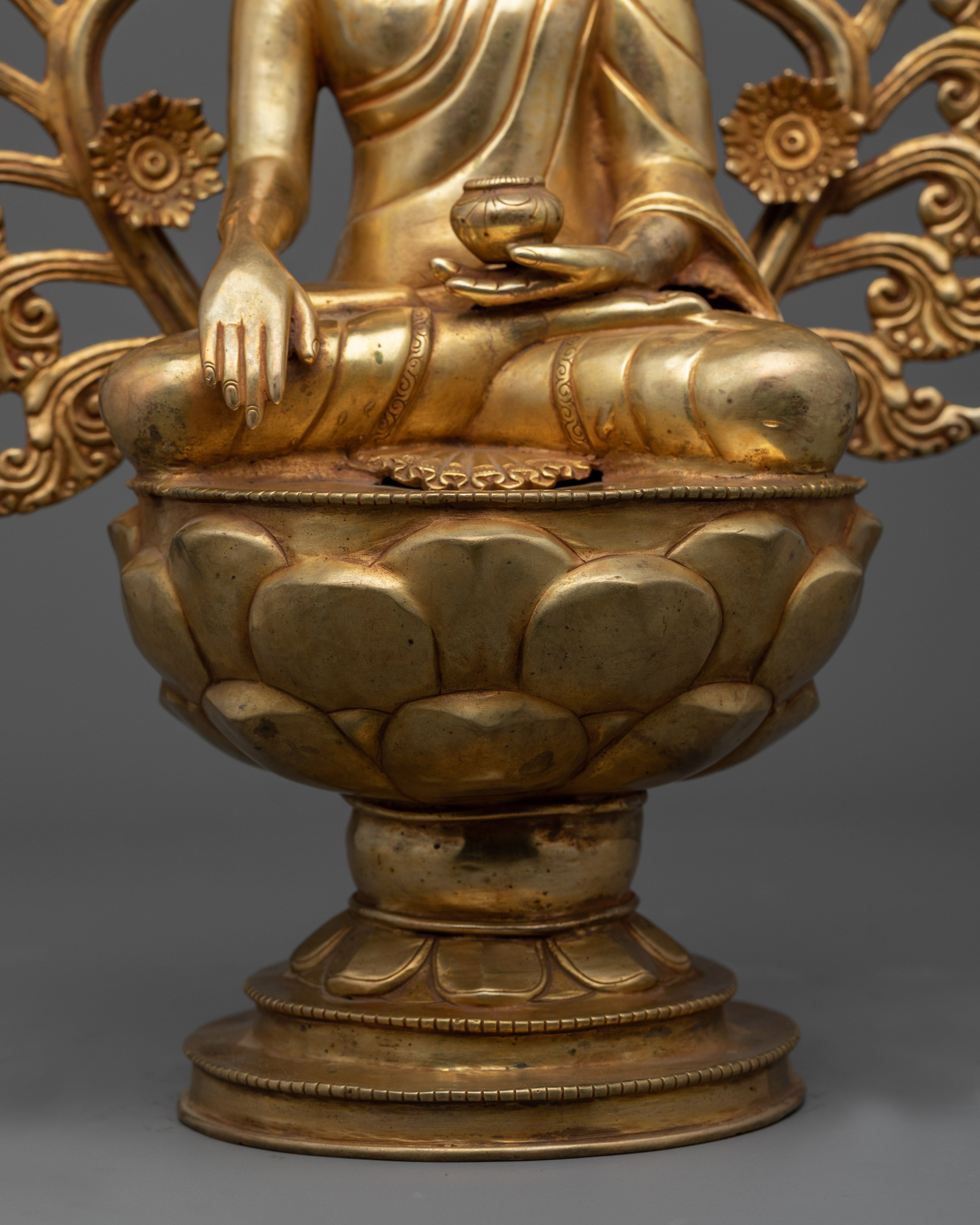 Shakyamuni Buddha Zen Statue | A Testament to Serenity and Enlightenment