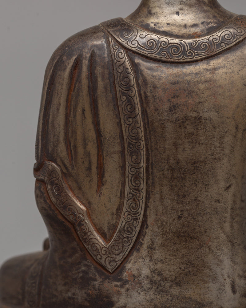 Iron Shakyamuni Buddha Statue | Traditional Buddhist Sculpture for Spiritual Practices