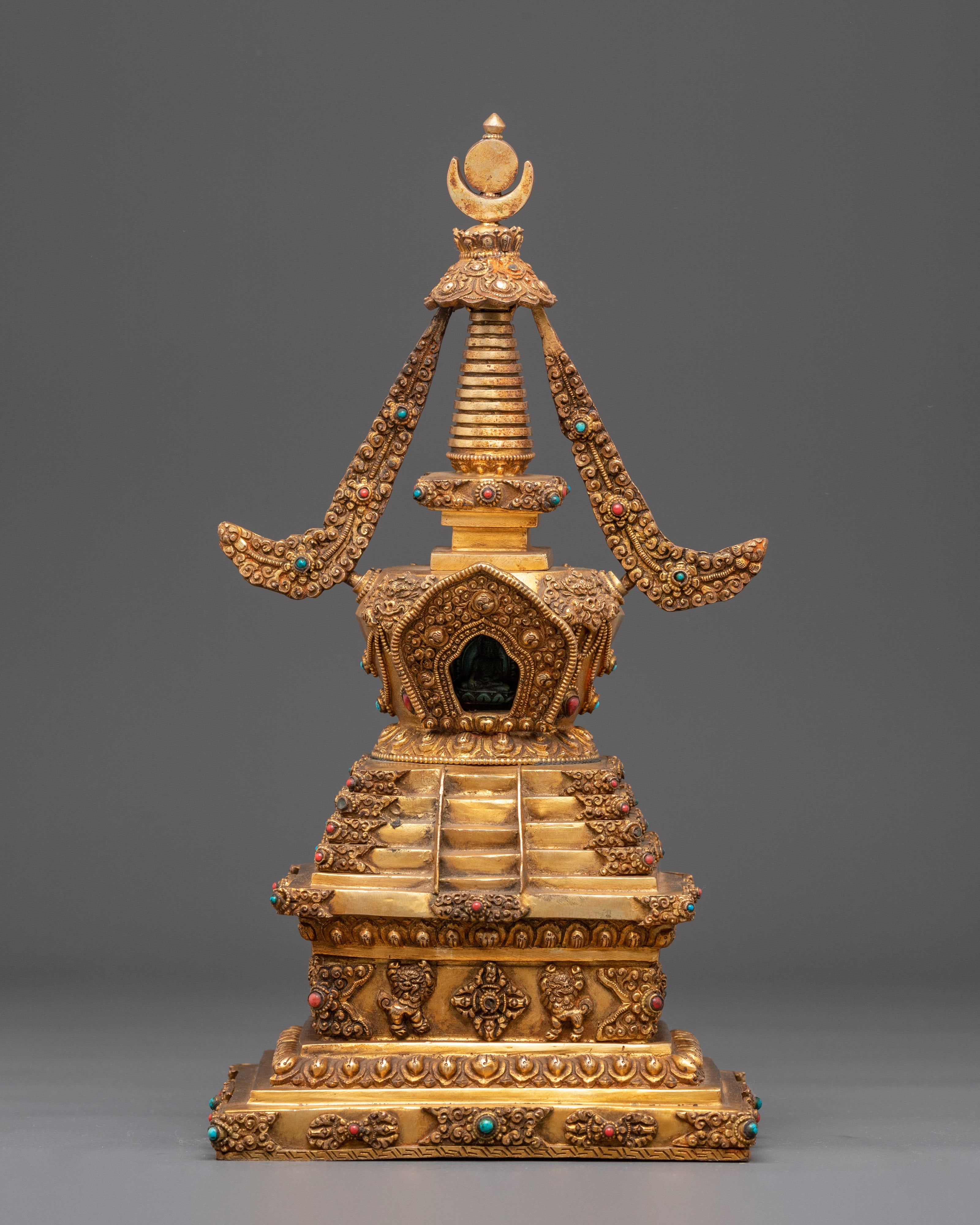 Sacred Buddhist Altar Stupa