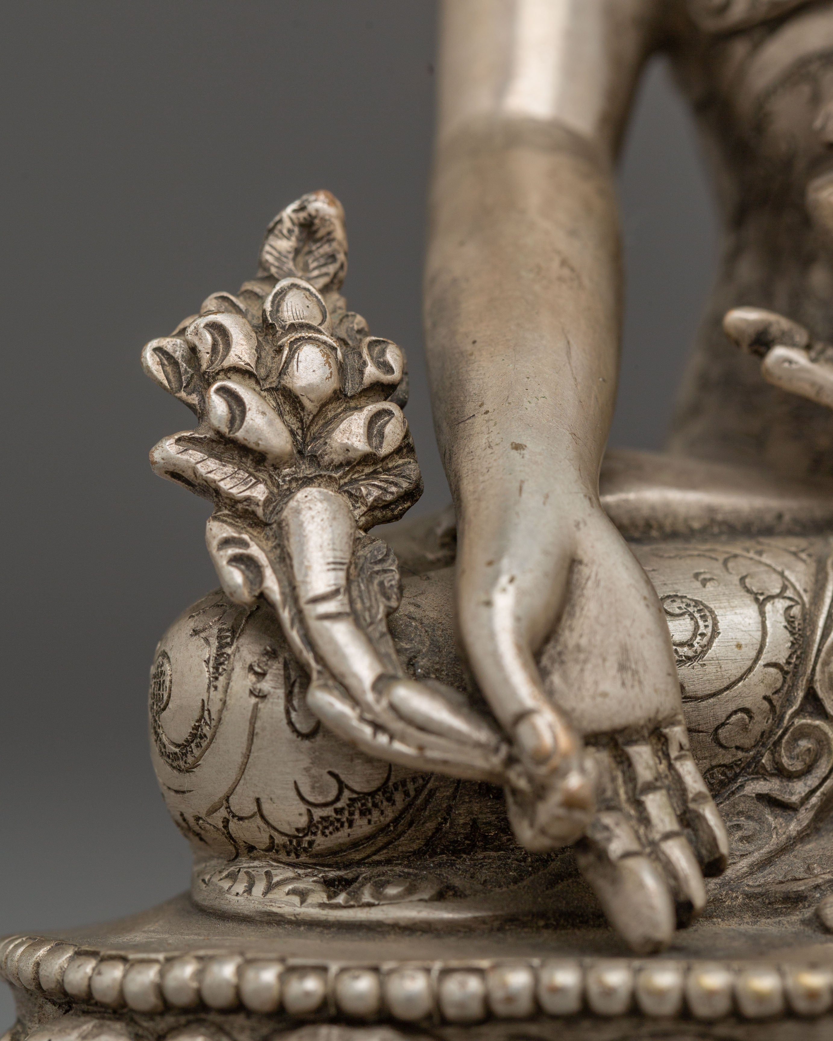 Medicine Buddha Statue : True Spiritual Healer