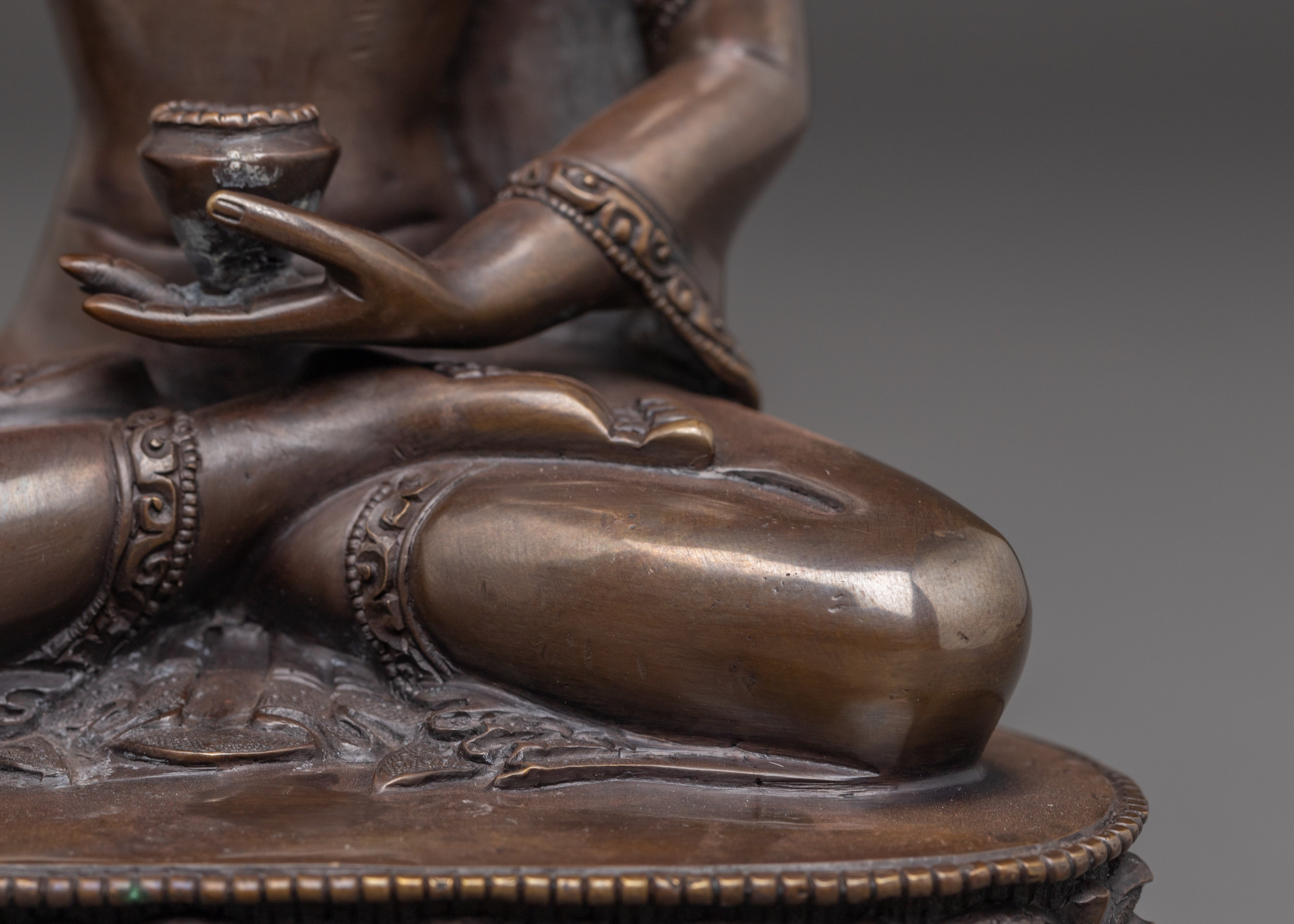 Handcrafted Shakyamuni Buddha Statue: The Enlightened One | Historical Buddha