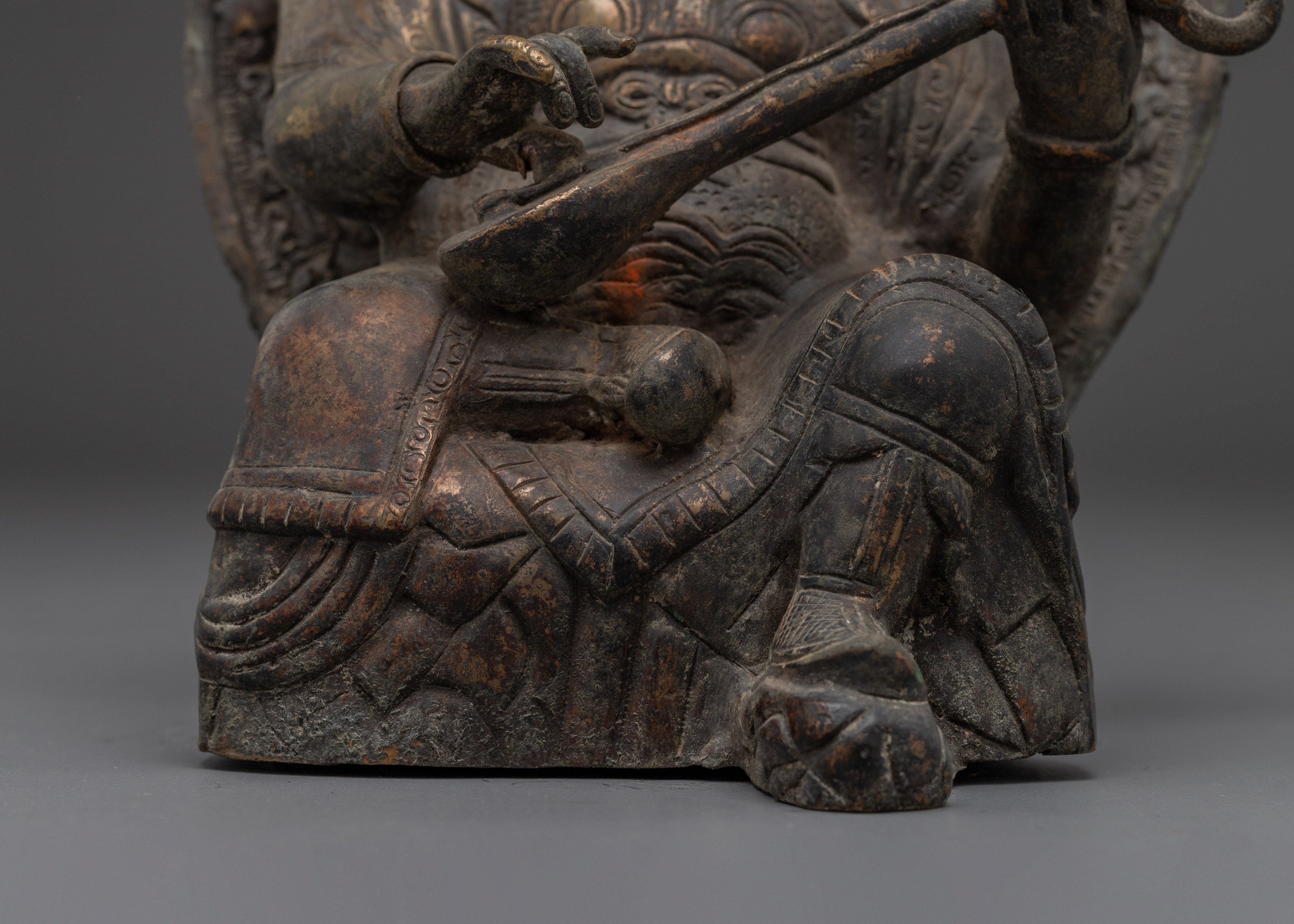 Dhatarattha Statue | Guardian King of the East
