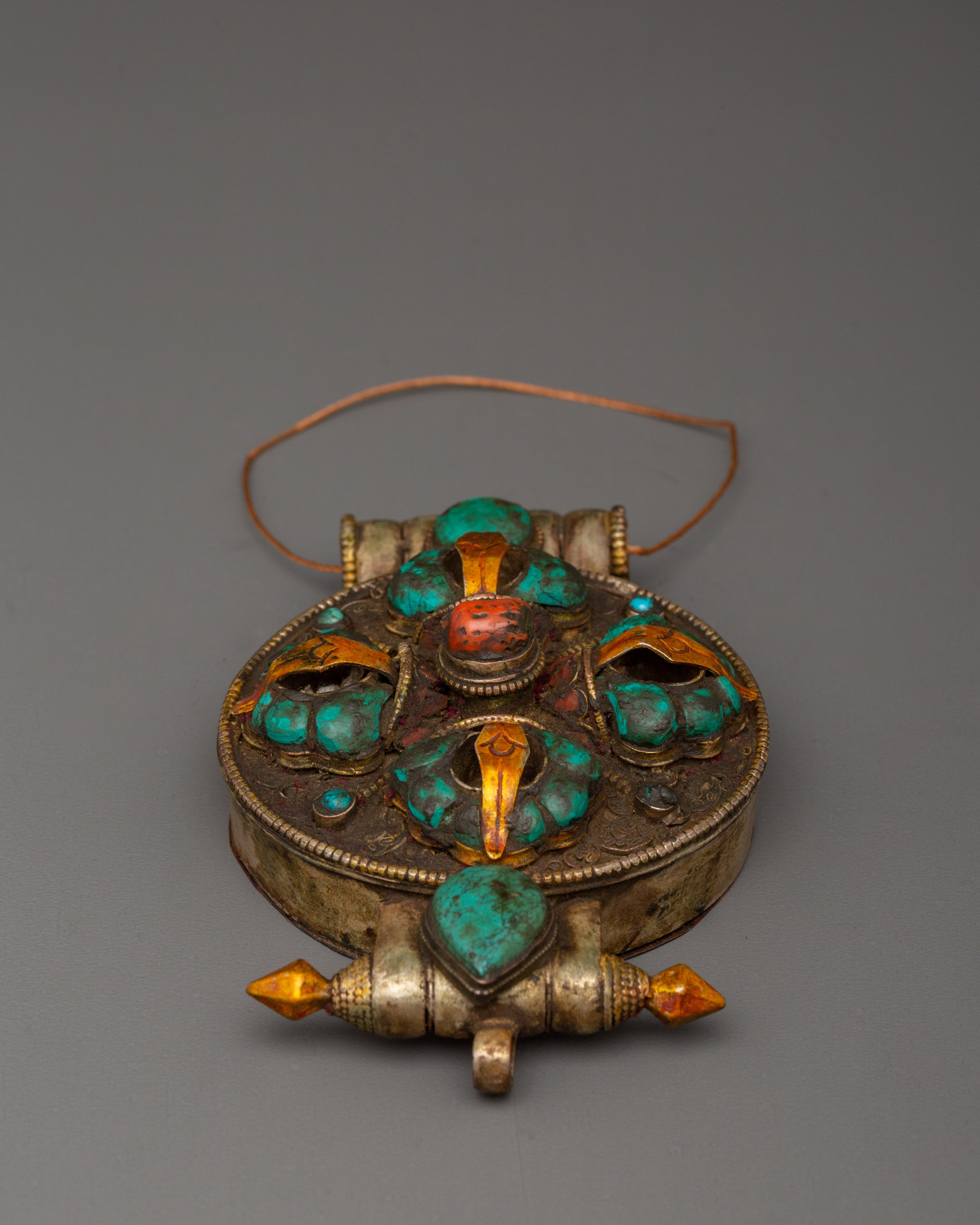 Traditional Sacred Ghau Box Locket | Buddhist Altar Accessory