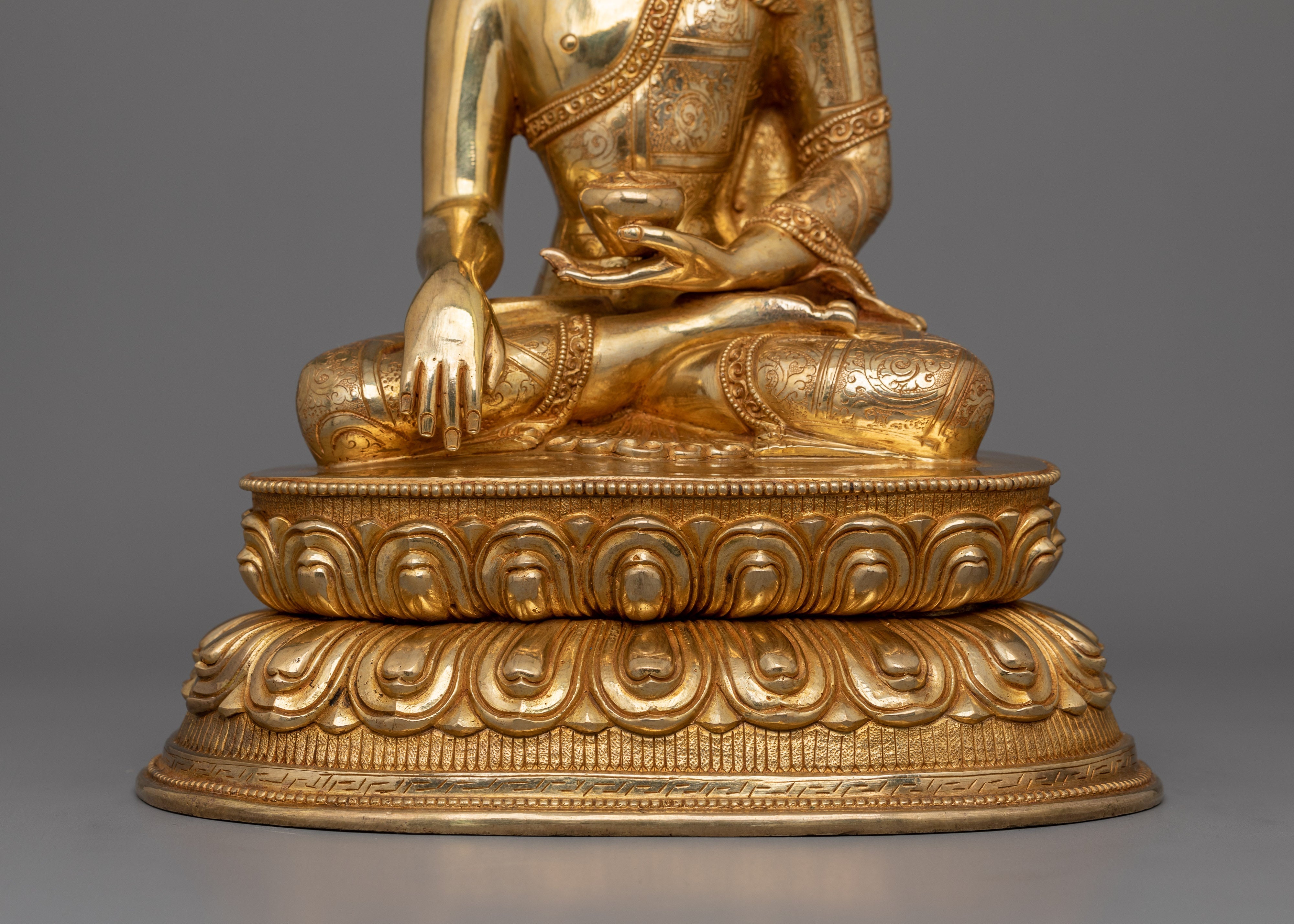 The World Honored One Shakyamuni Buddha | The Enlightened One
