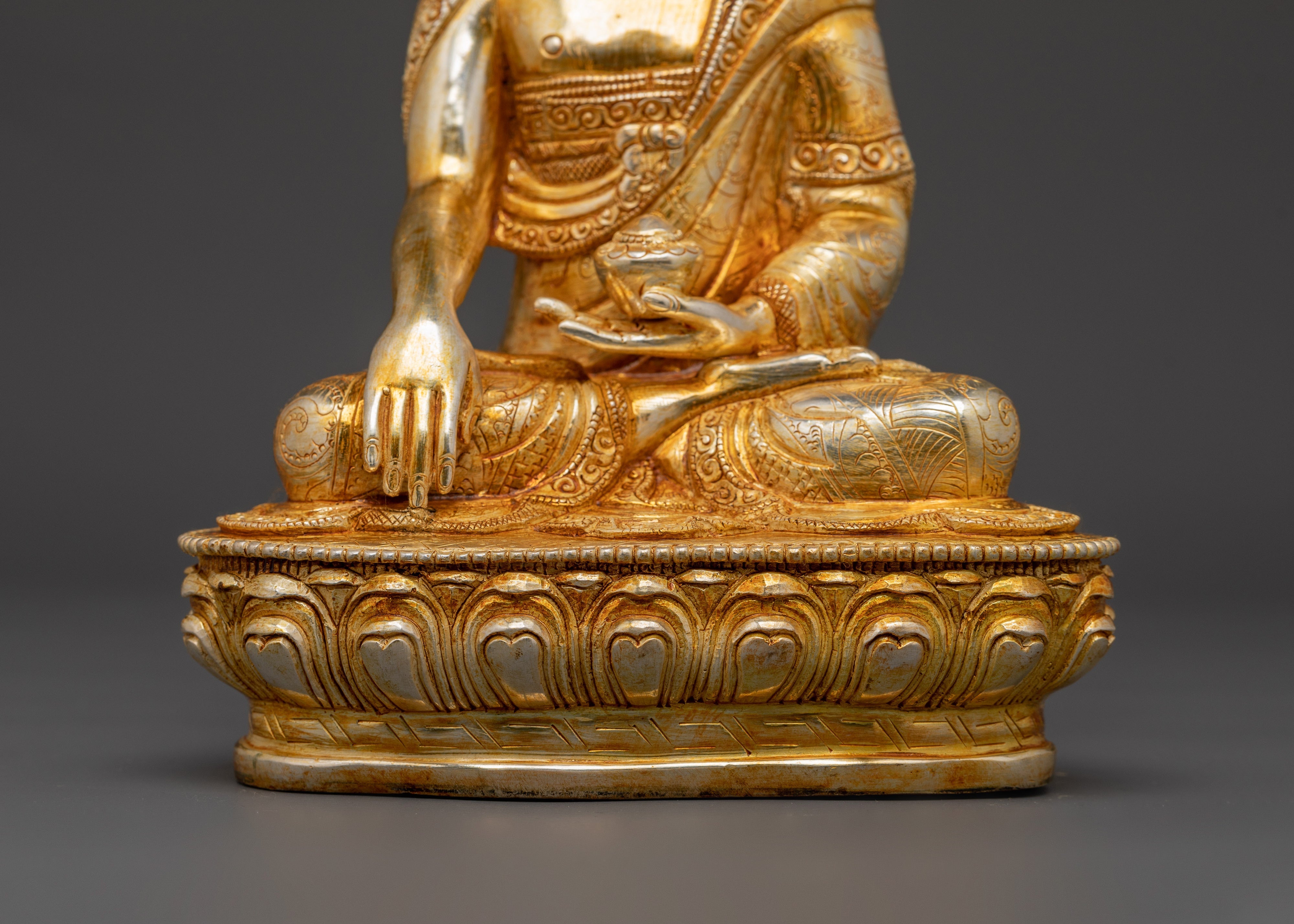 Buddha Shakyamuni Handmade Sculpture | Serenely Seated Buddha Statue