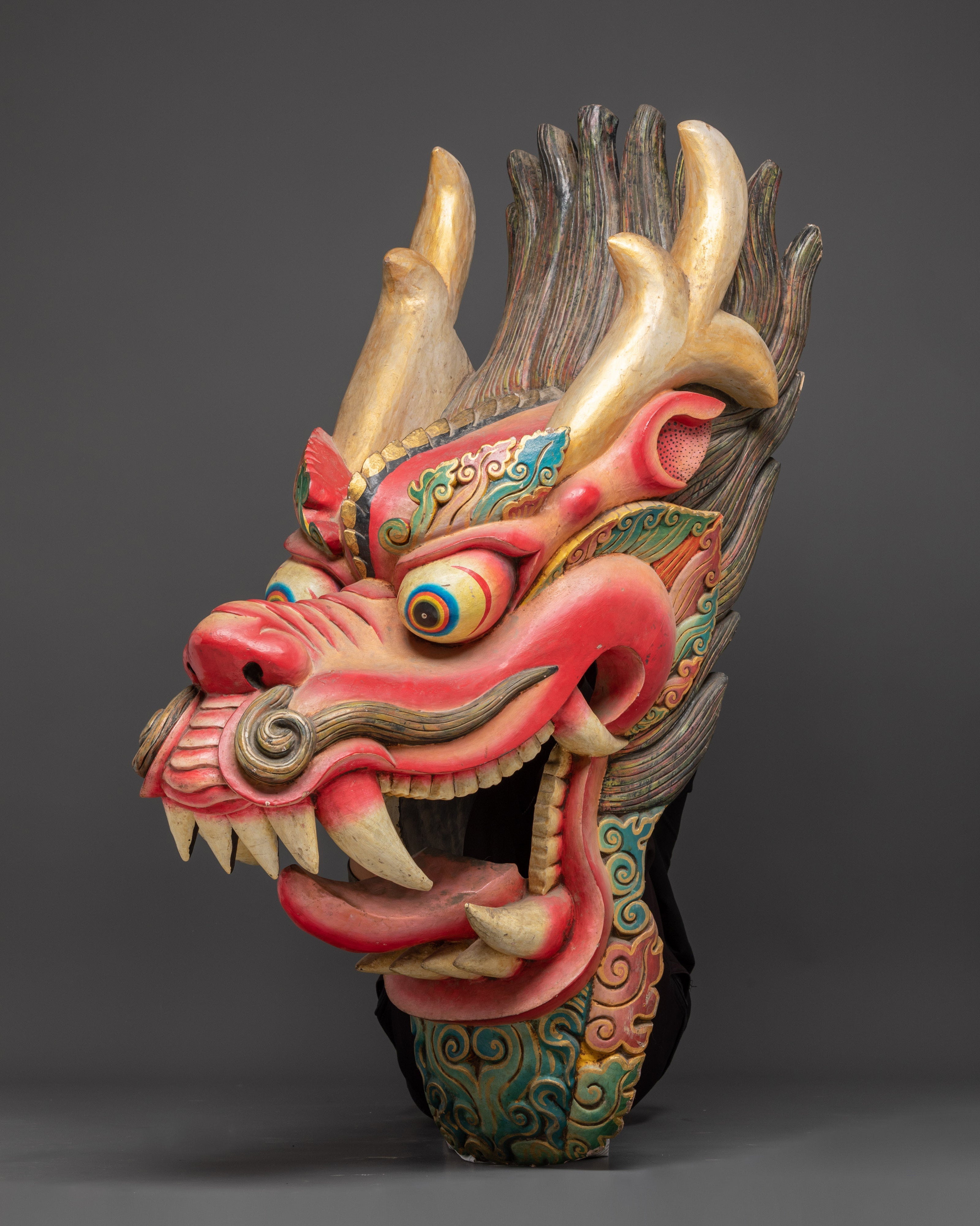 Wall Decor With Horns And Teeth | Handcrafted Art