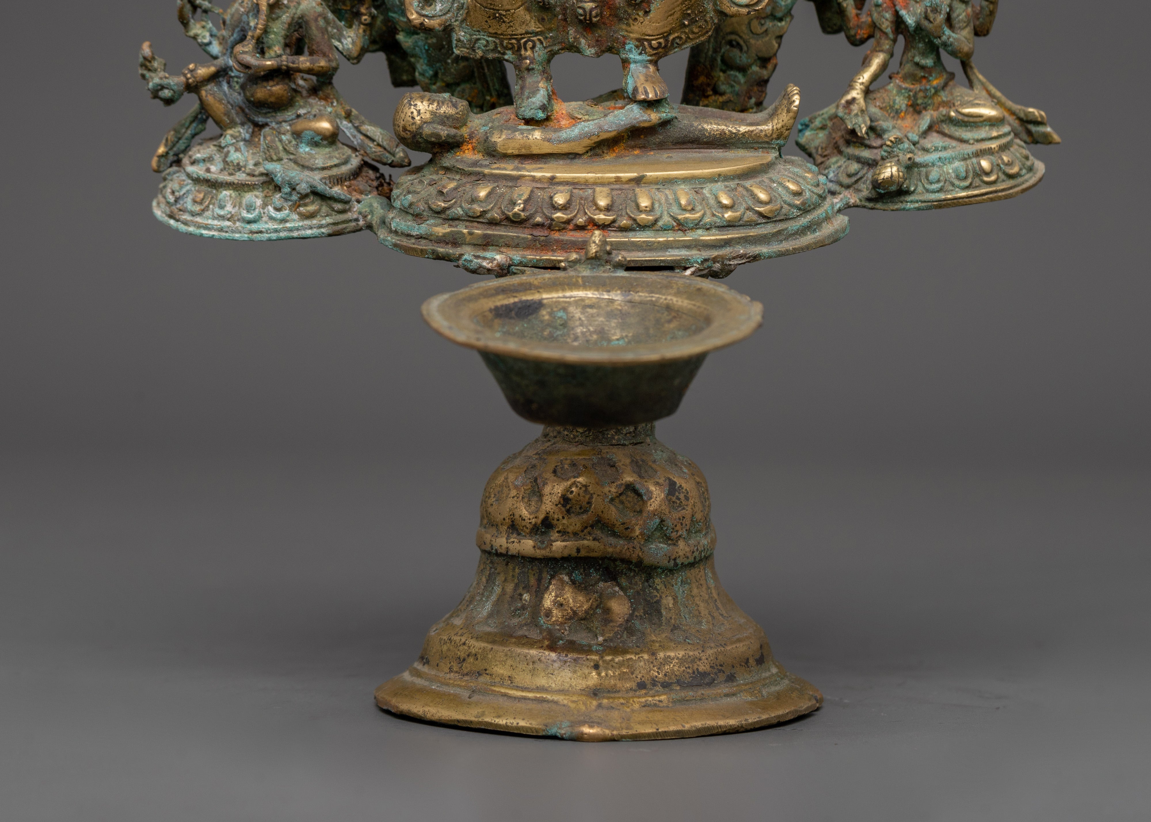 Panas Statue Oil Lamp | Spiritual Altar Decor and Lighting