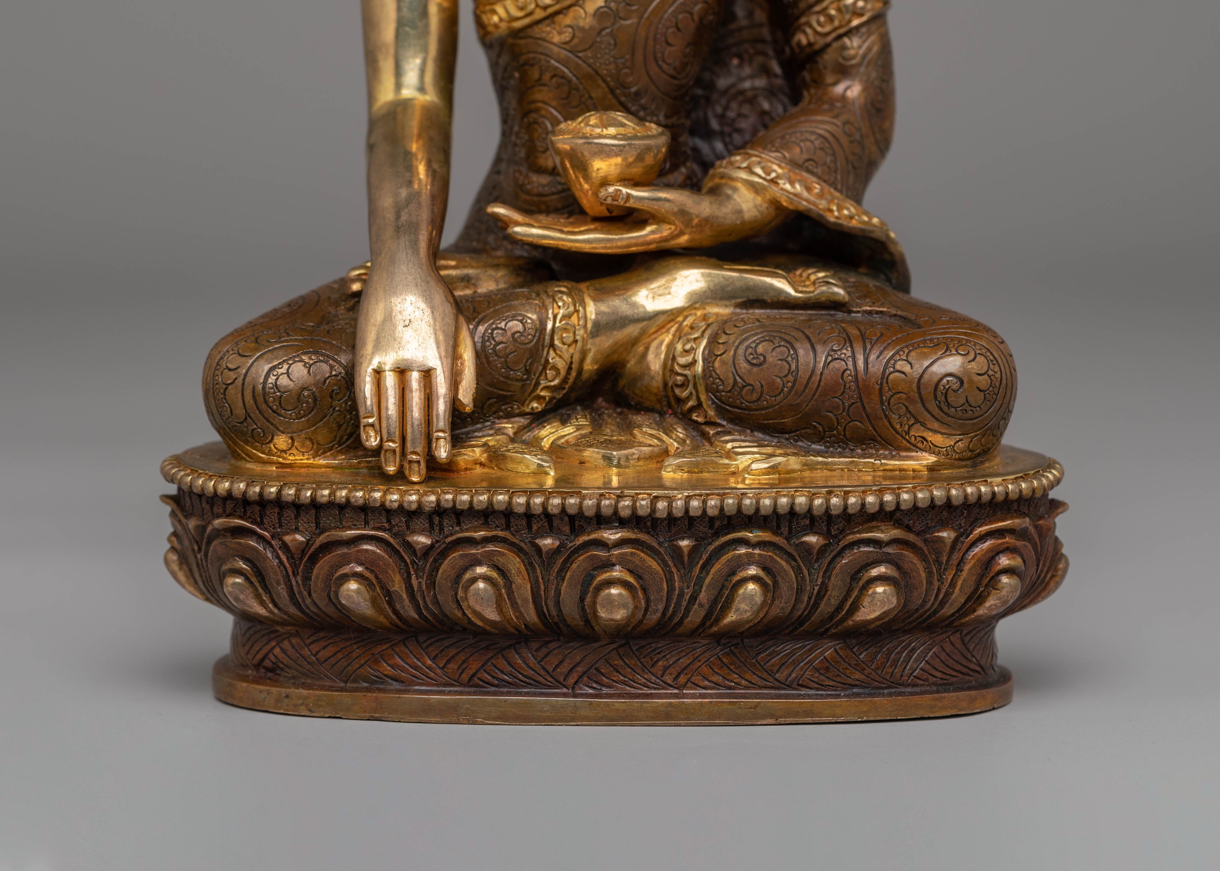 Handcrafted Gautam Buddha Golden Statue