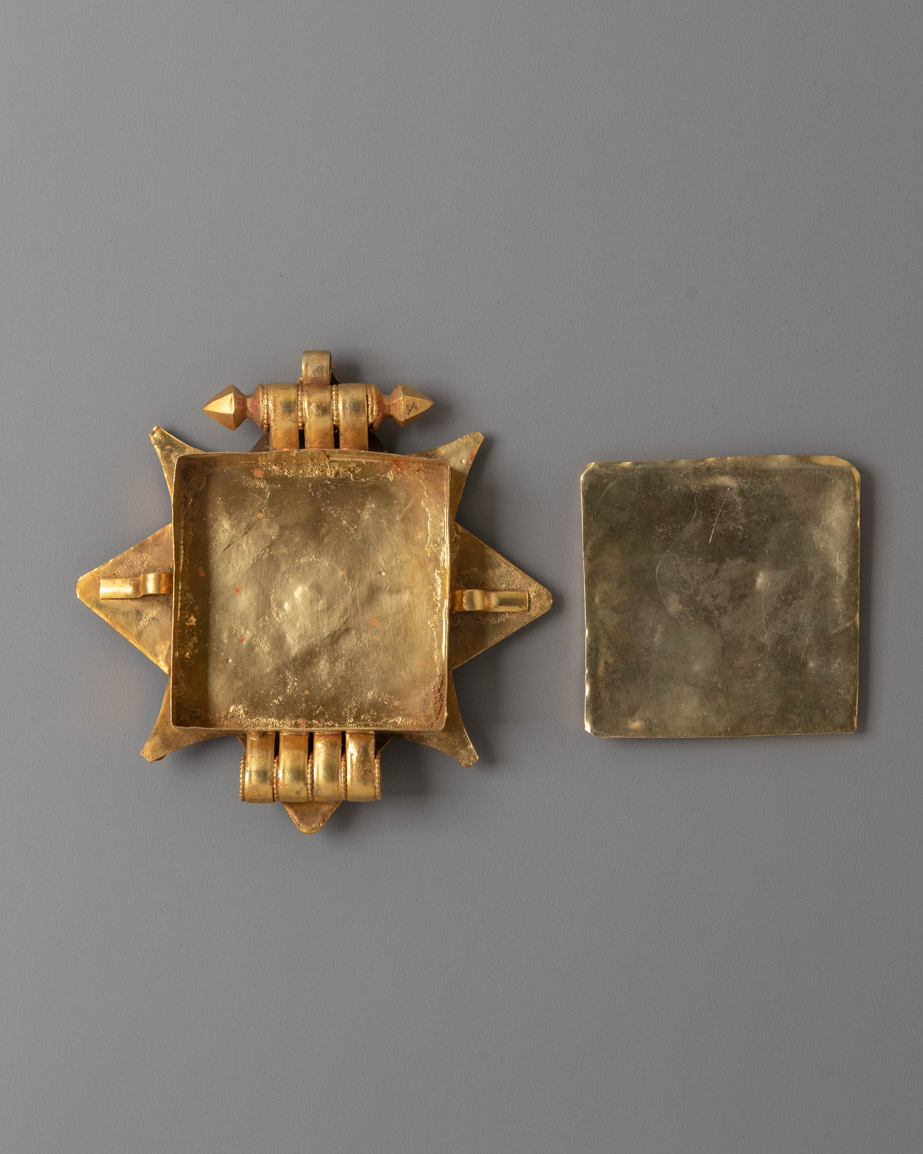 Ghau Box Locket for Accessories | Buddhist Amulet Pendant Box