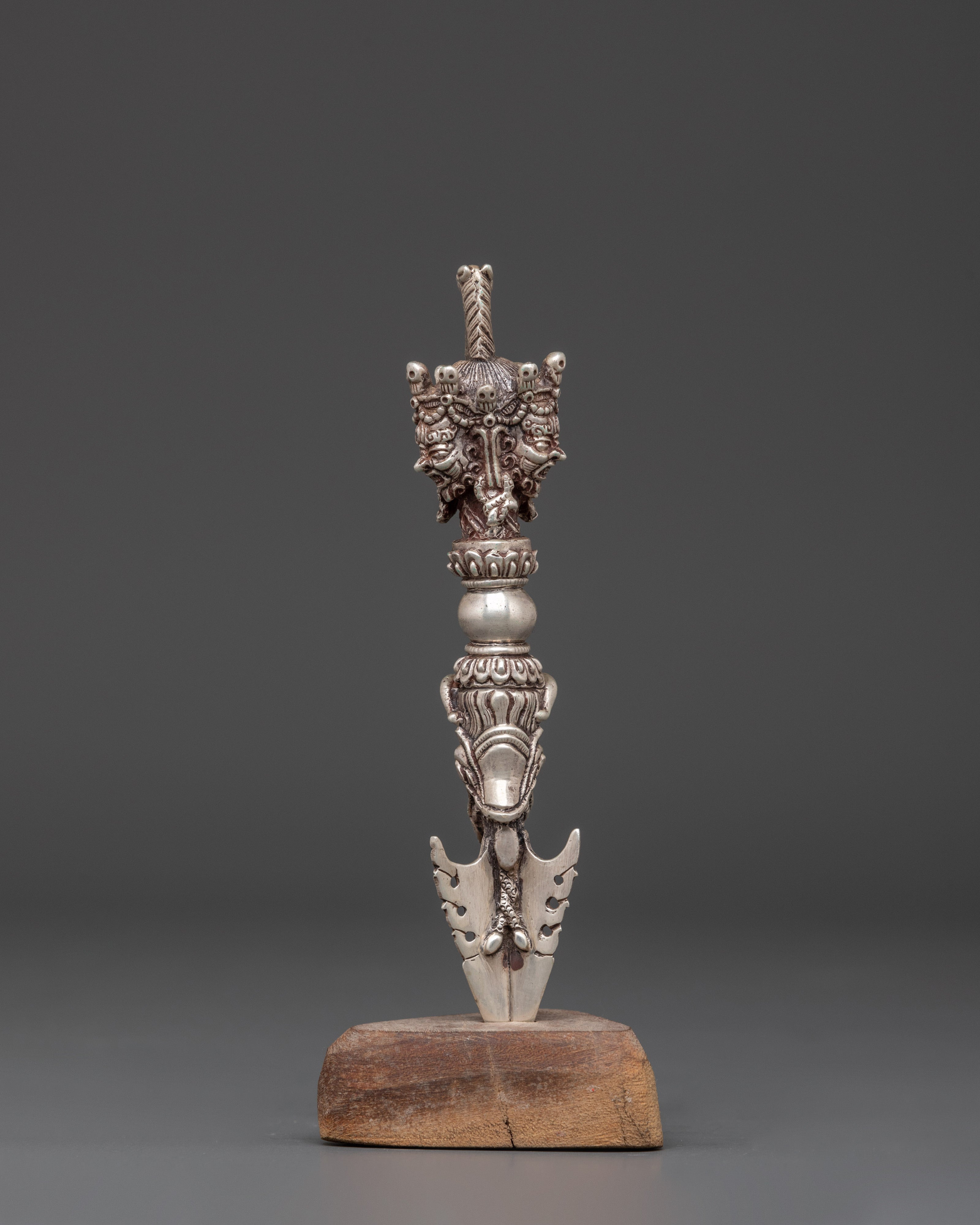 Silver Ritual Dagger | Blade of Liberation