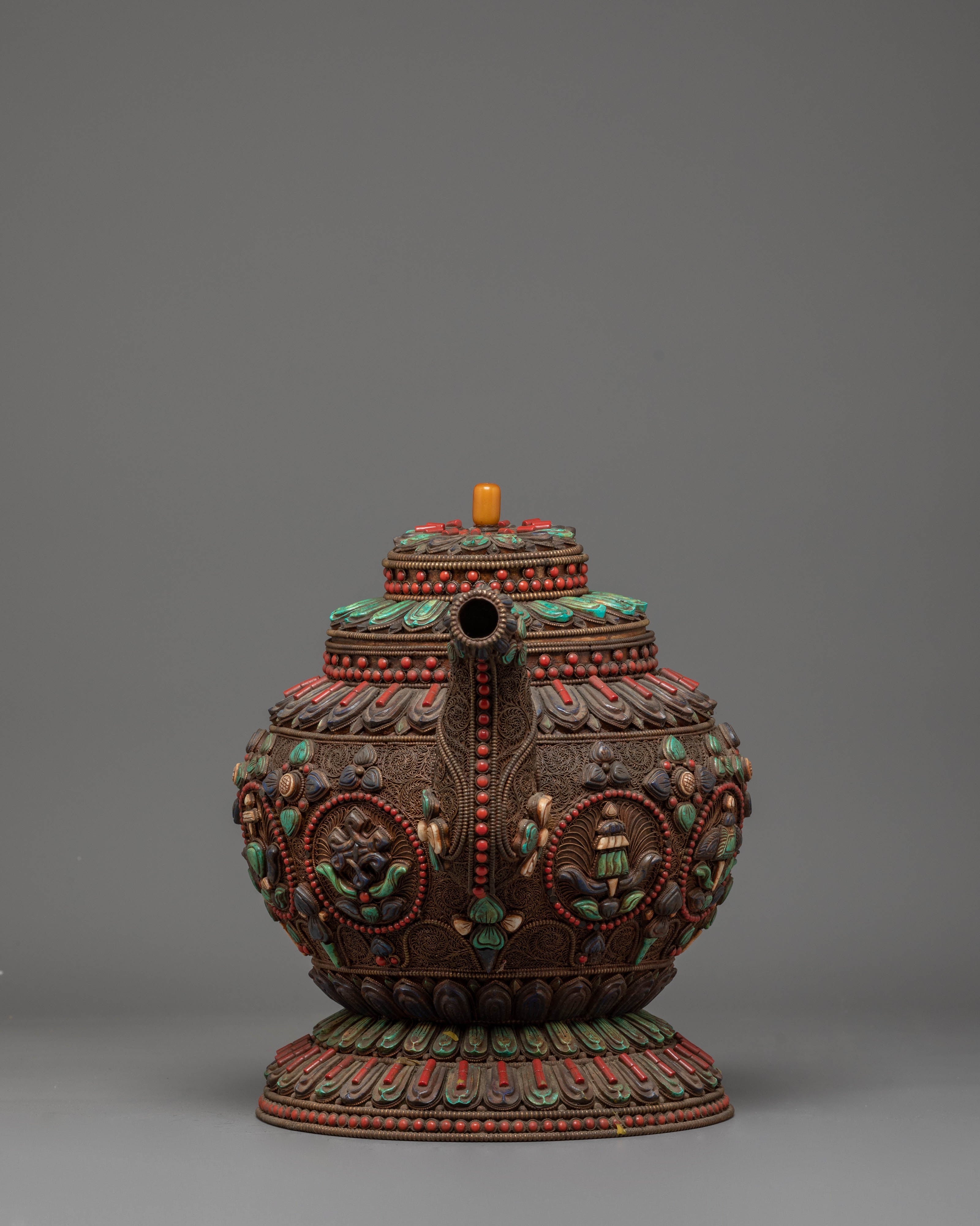 Dragon Motif Tea Pot | Decorative Dragon Tea Vessel