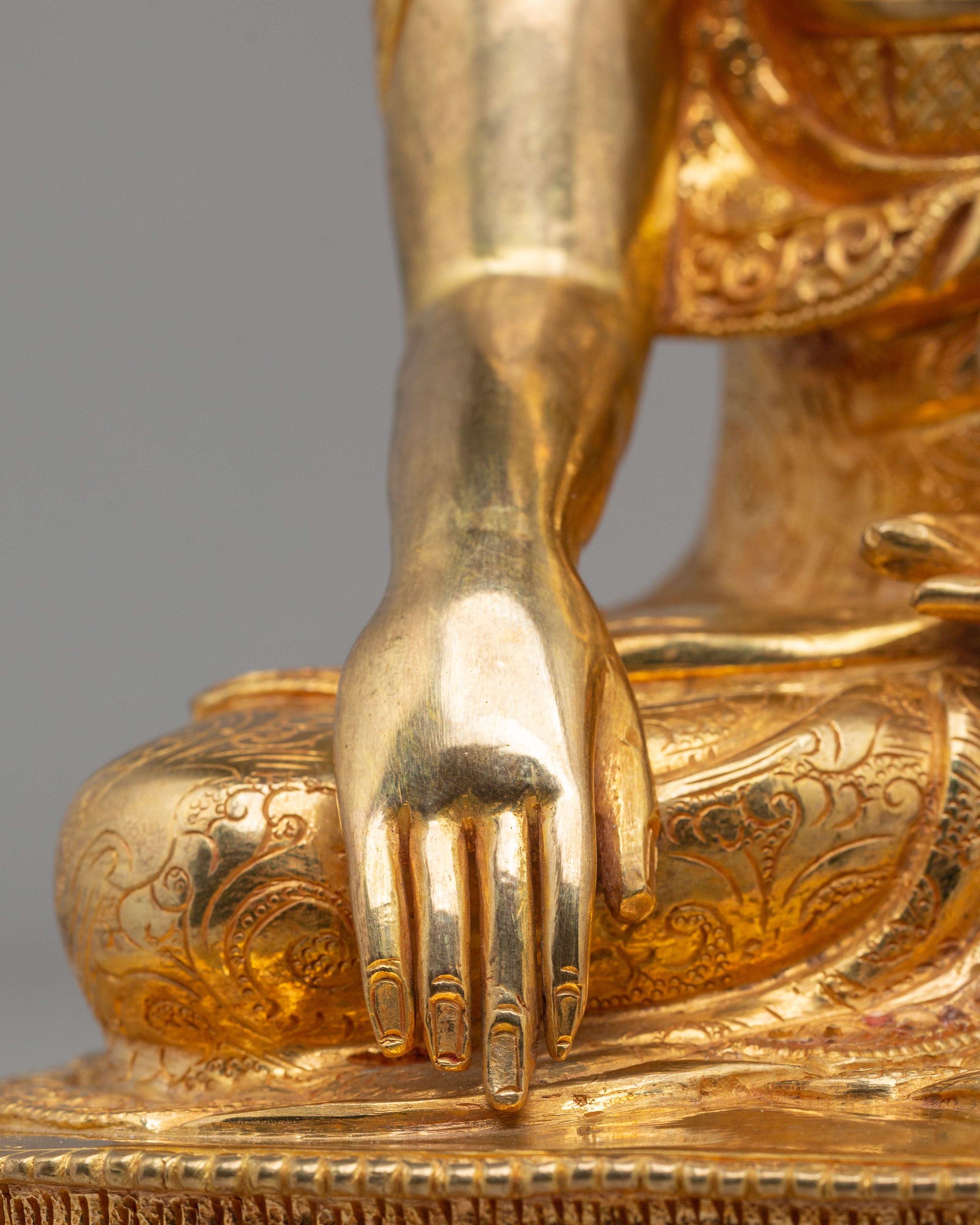 Shakyamuni Buddha Bhumisparsha Statue | Peaceful Shakyamuni Buddha
