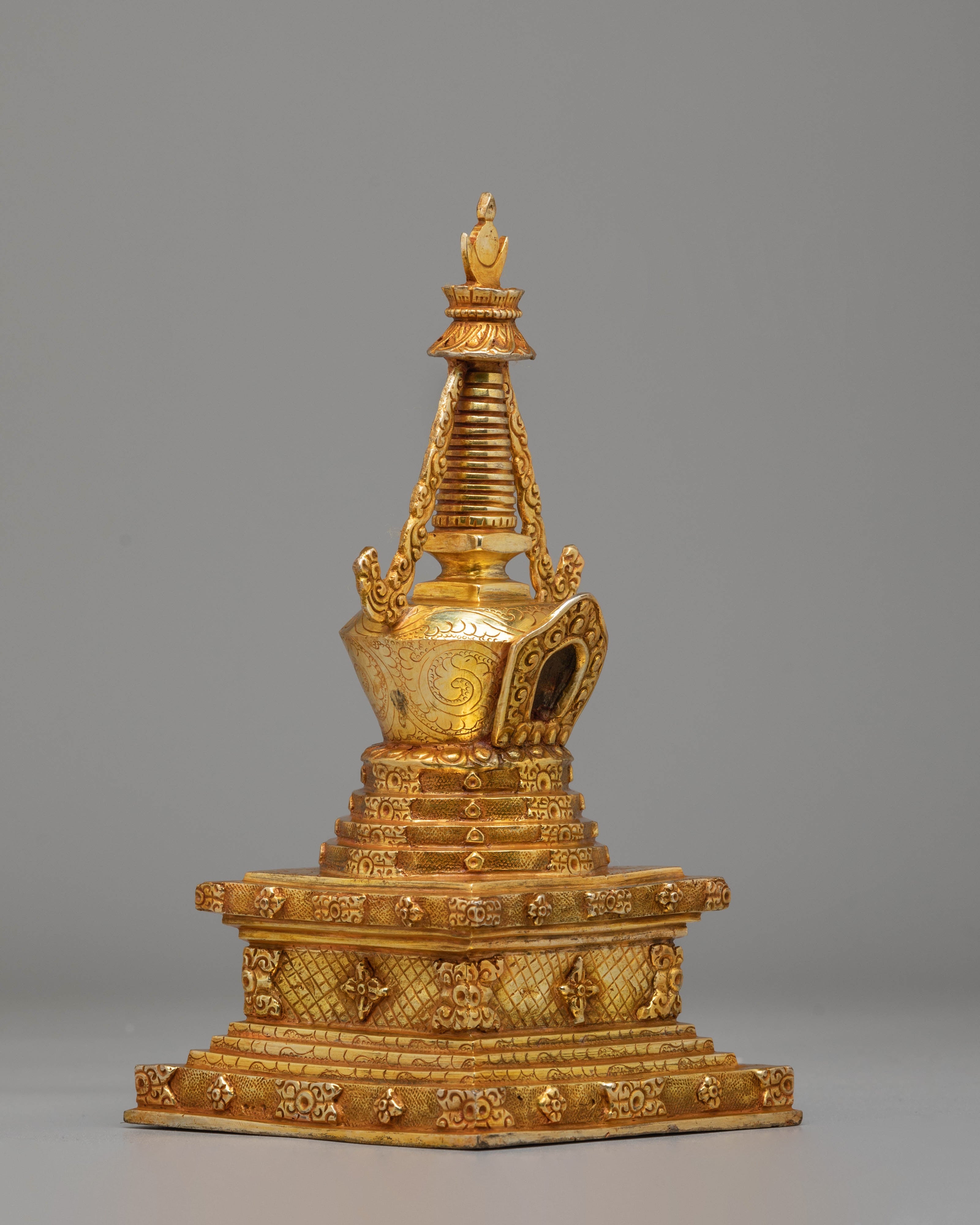 Tibetan Buddhist Stupa Decor | Symbol of Enlightenment and Peace