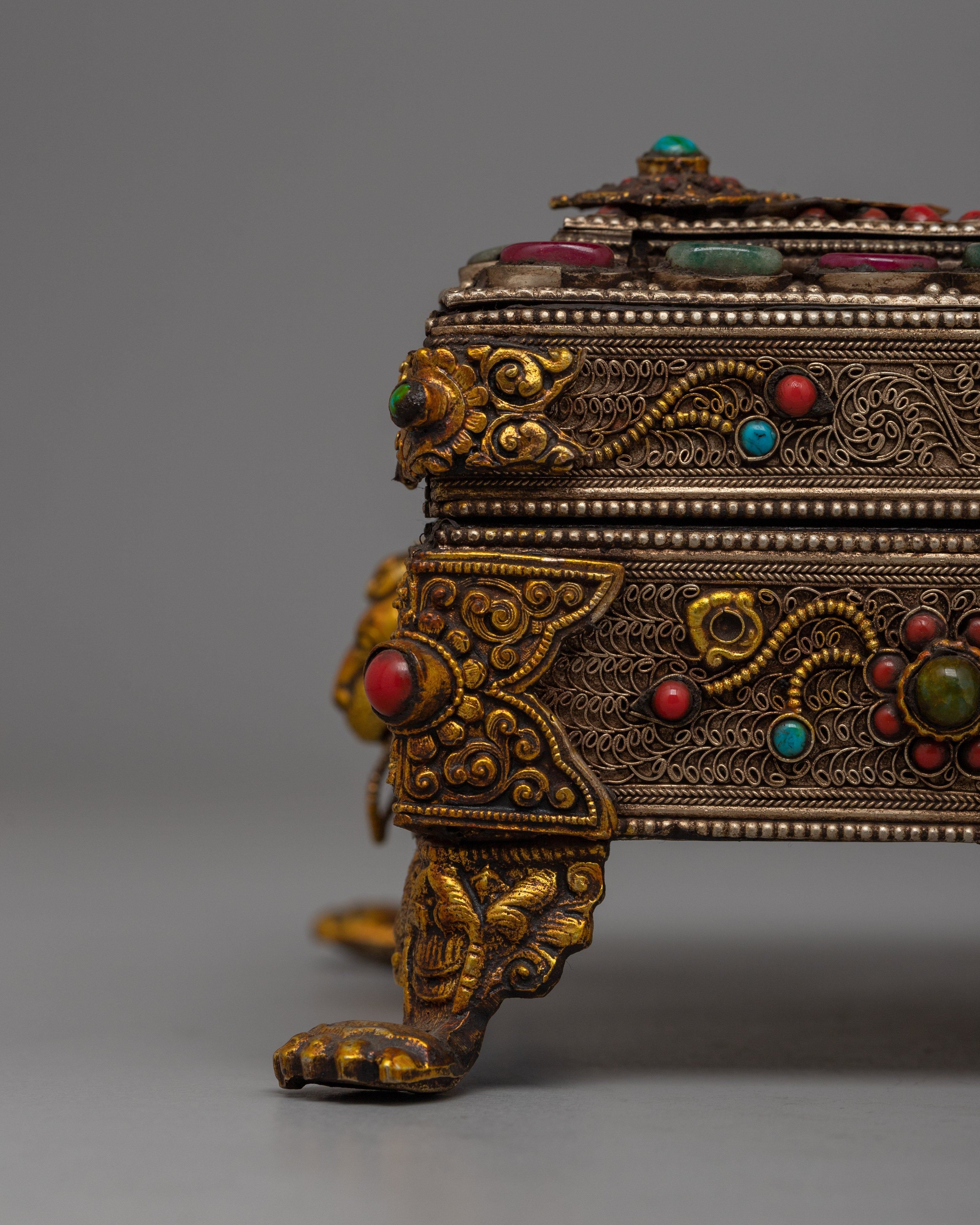 Tibetan Treasure Box with Silver Wire |  Perfect for jewelry storage