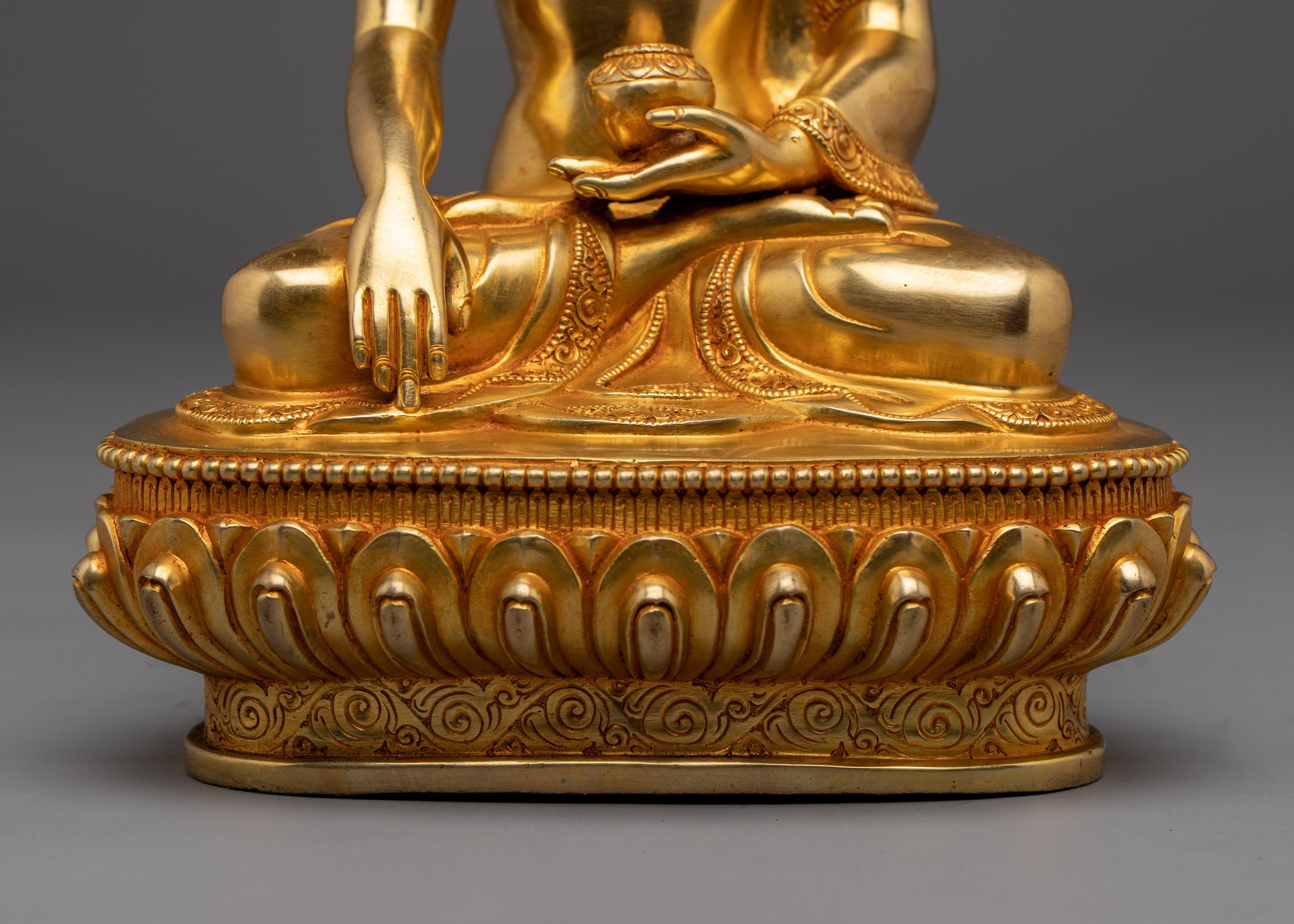 Sculpture of Shakyamuni Buddha | Buddhist Statue for Meditation