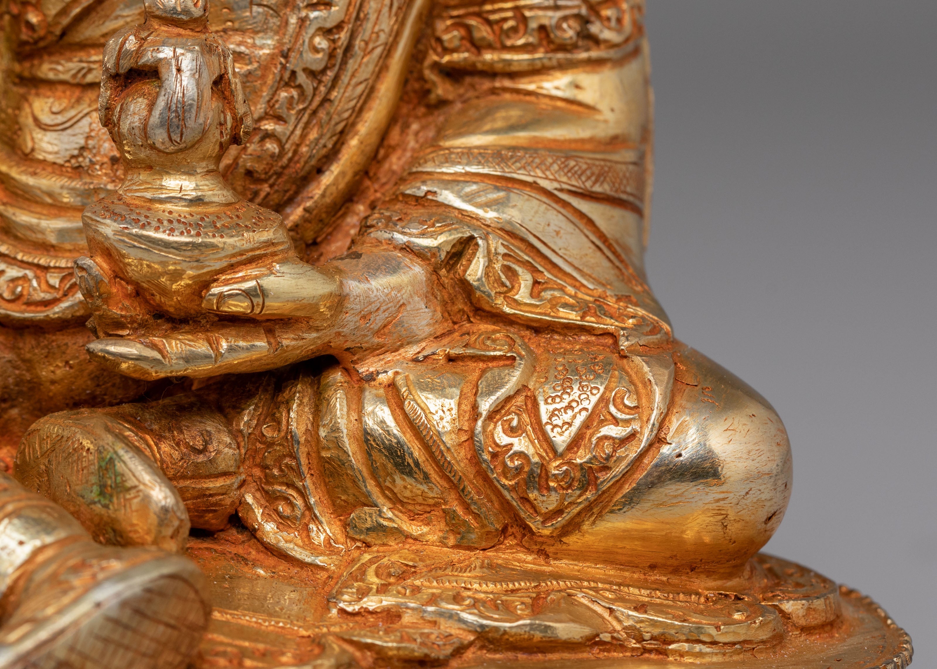 Traditional Buddhist Guru Rinpoche Sculpture | Spiritual Decor for Meditation