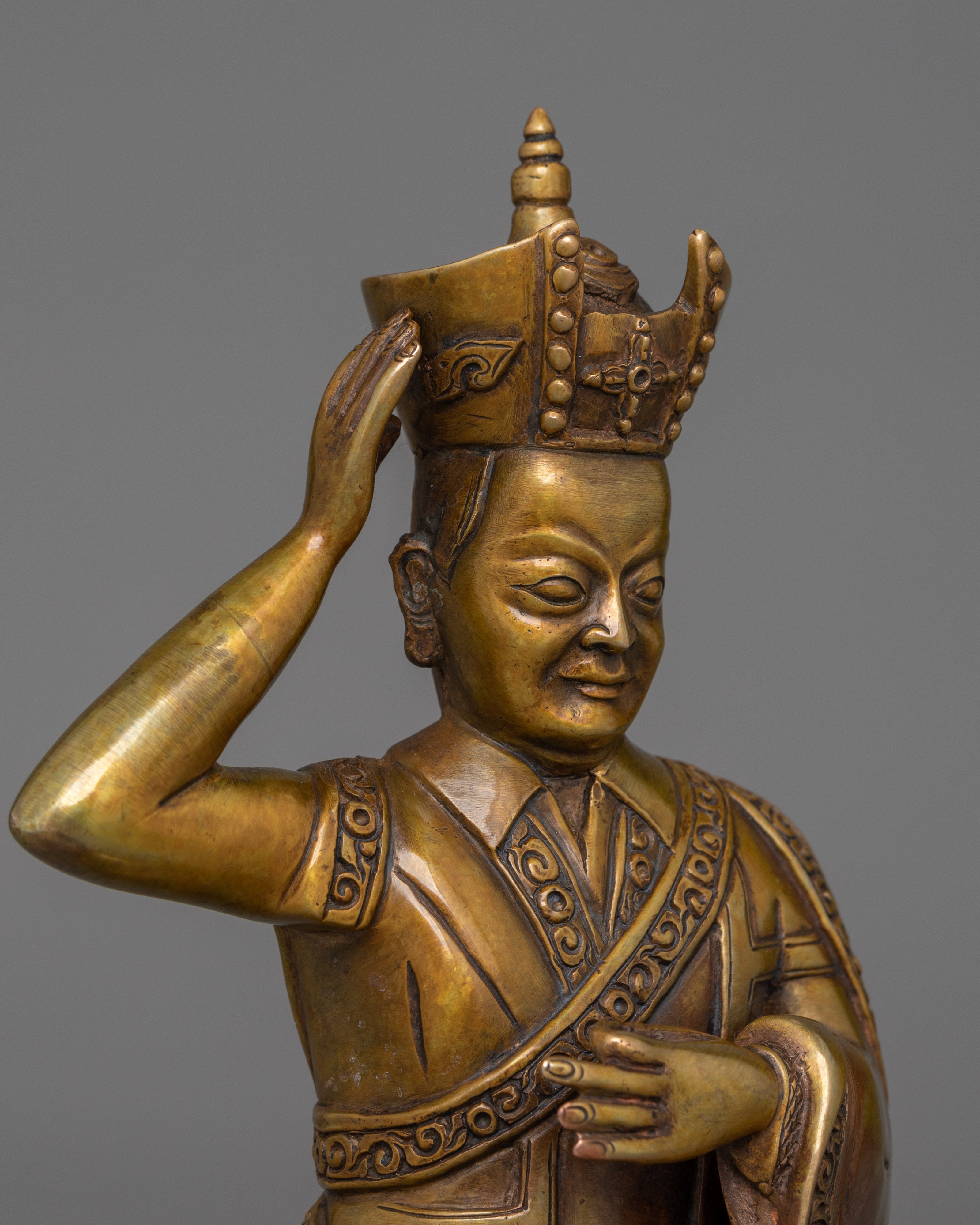 16th Karmapa Rangjung Khyapdak Rigpe Dorje Statue | A Legacy of Tibetan Buddhism