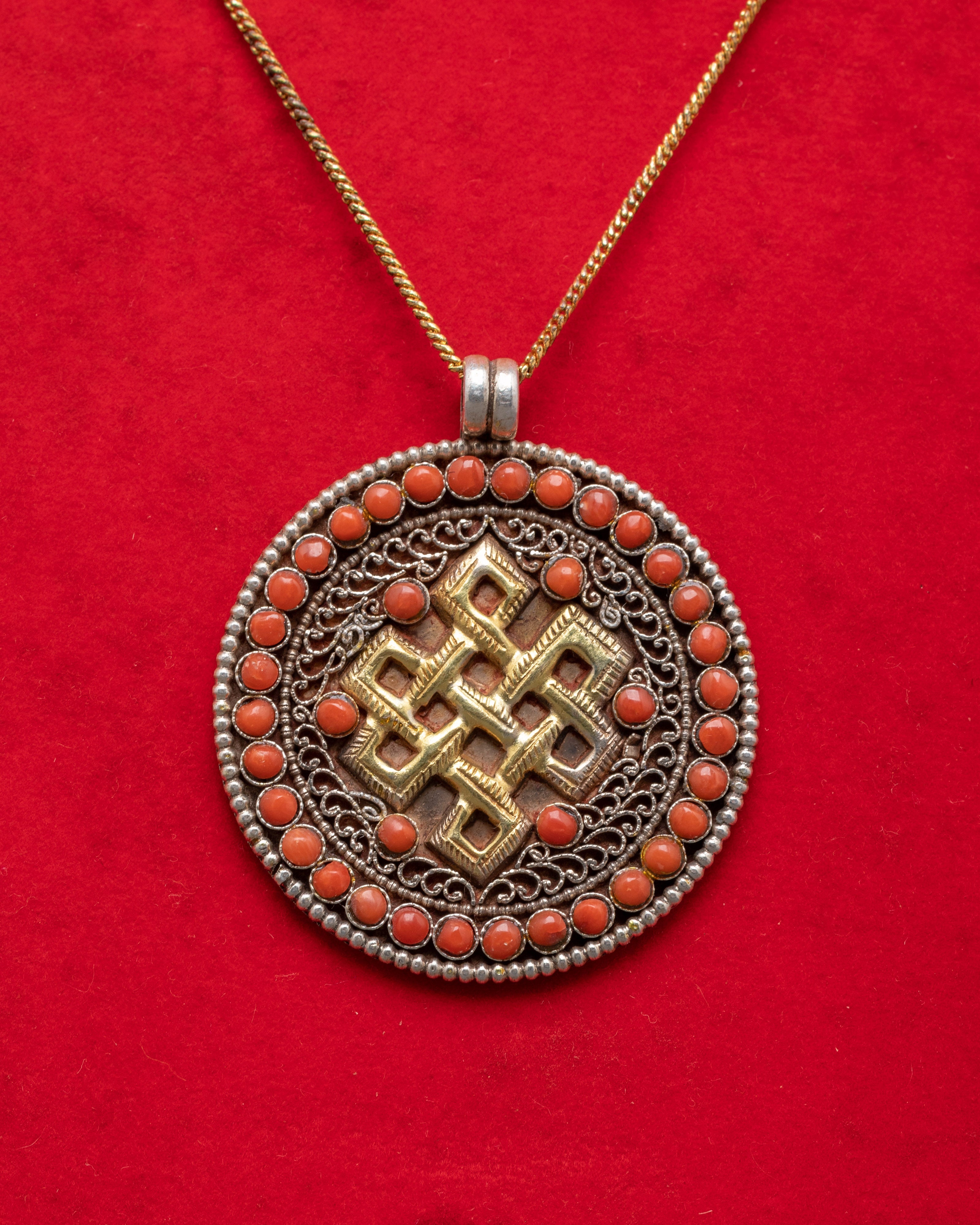 Endless Knot Silver Pendant | A Symbolic Spiritual Accessory