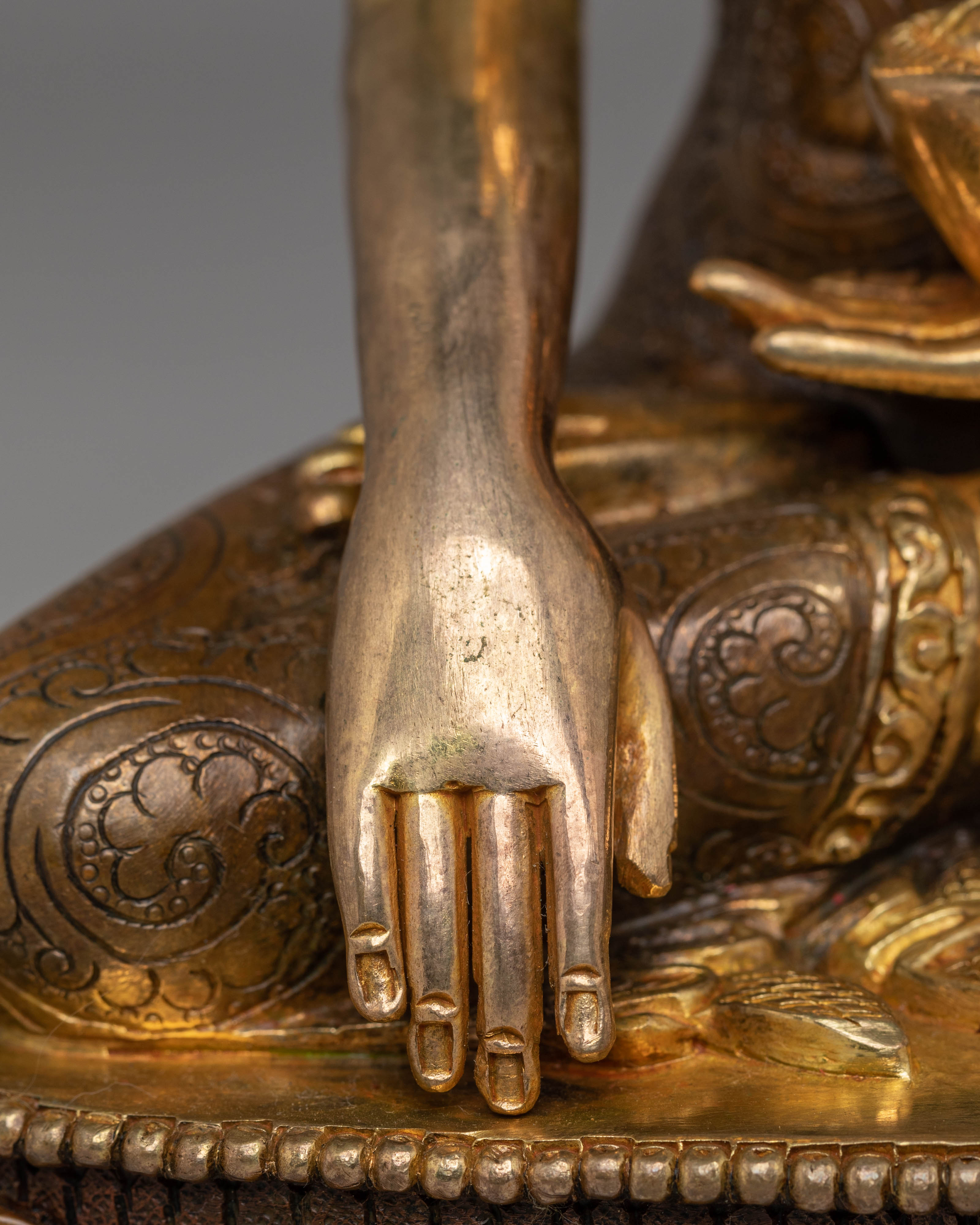 Handcrafted Gautam Buddha Golden Statue