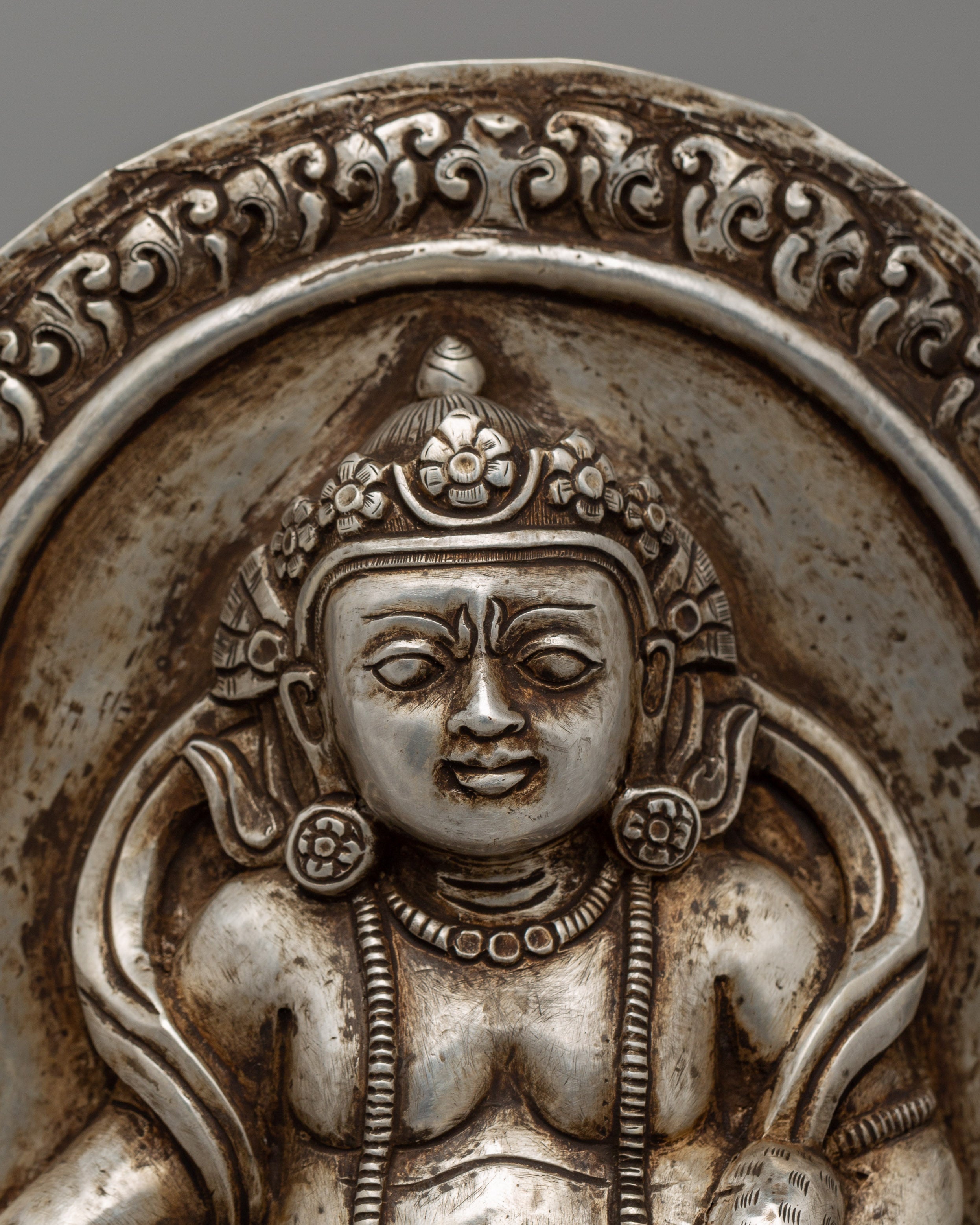 Traditional Art of  Dzambhala for Decor | A Symbol of Prosperity