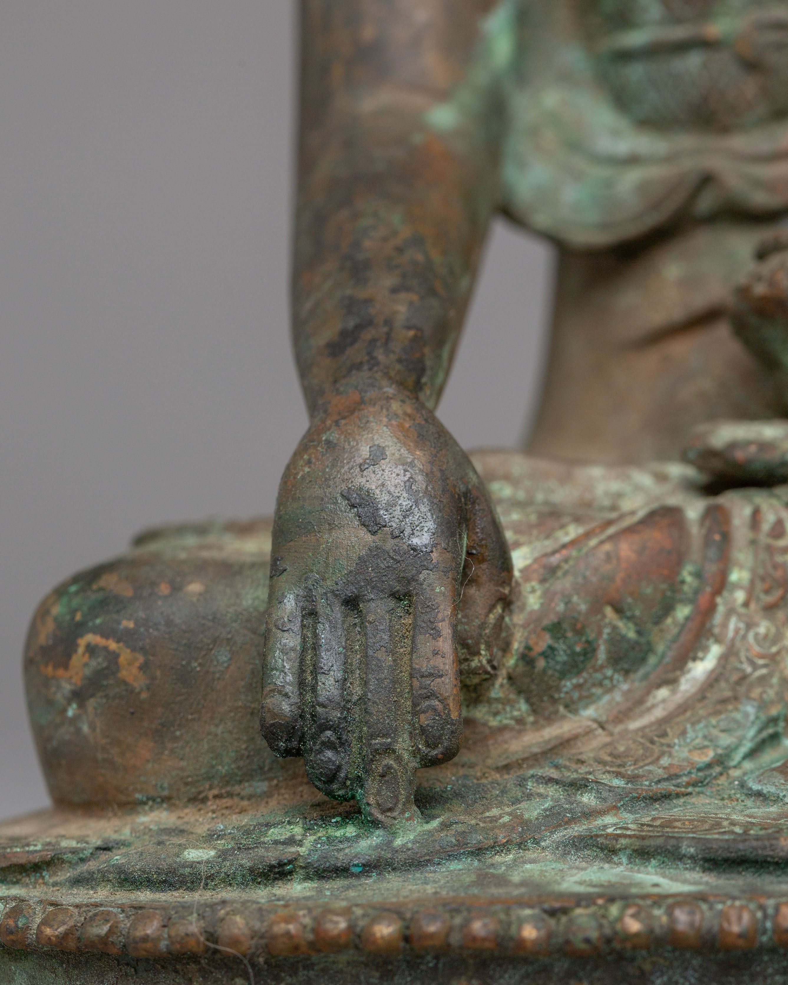 Peaceful Shakyamuni Buddha Sculpture | Ideal for Rituals