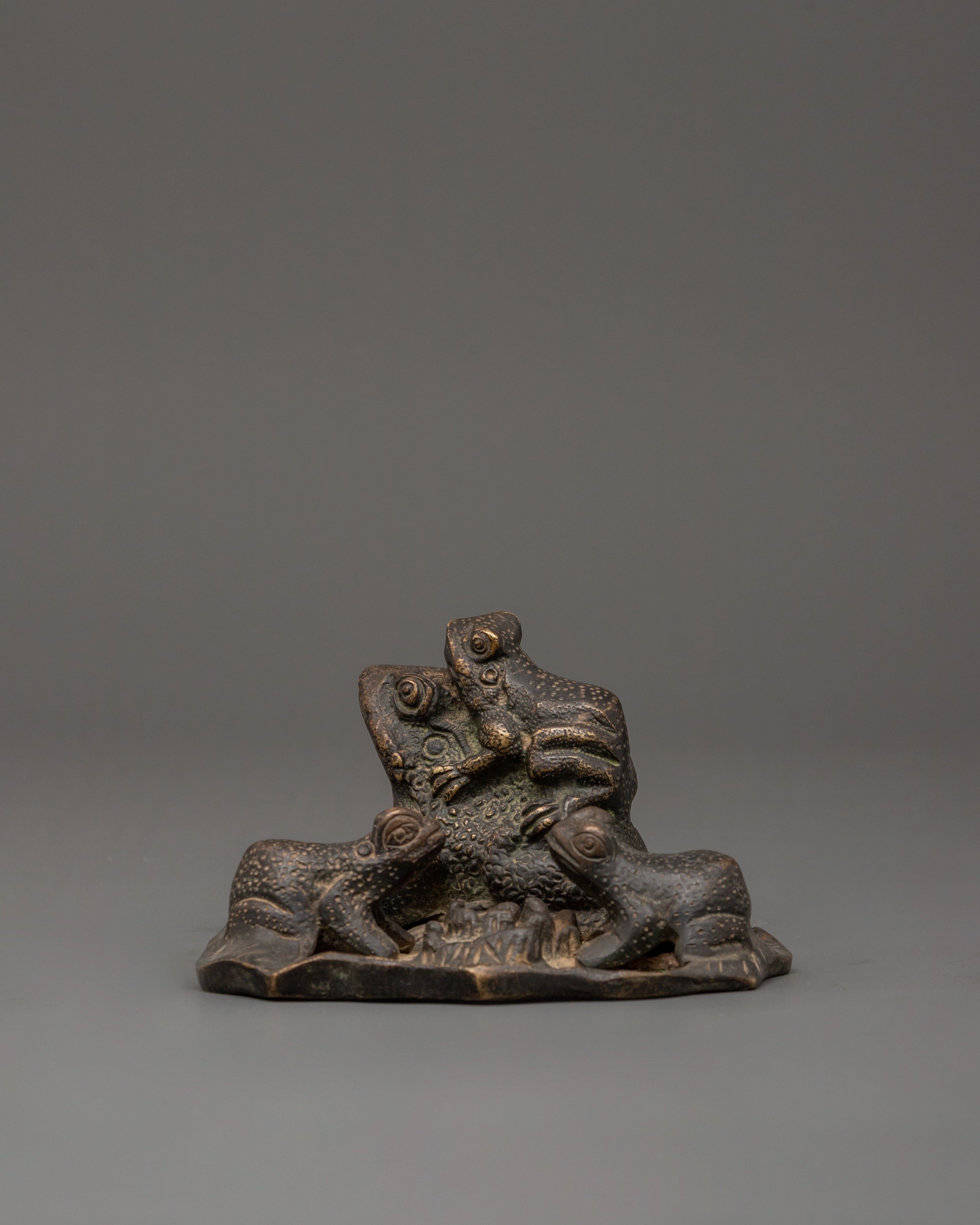 Brass Frog Figurine | Frog Statue for Home & Garden Decor