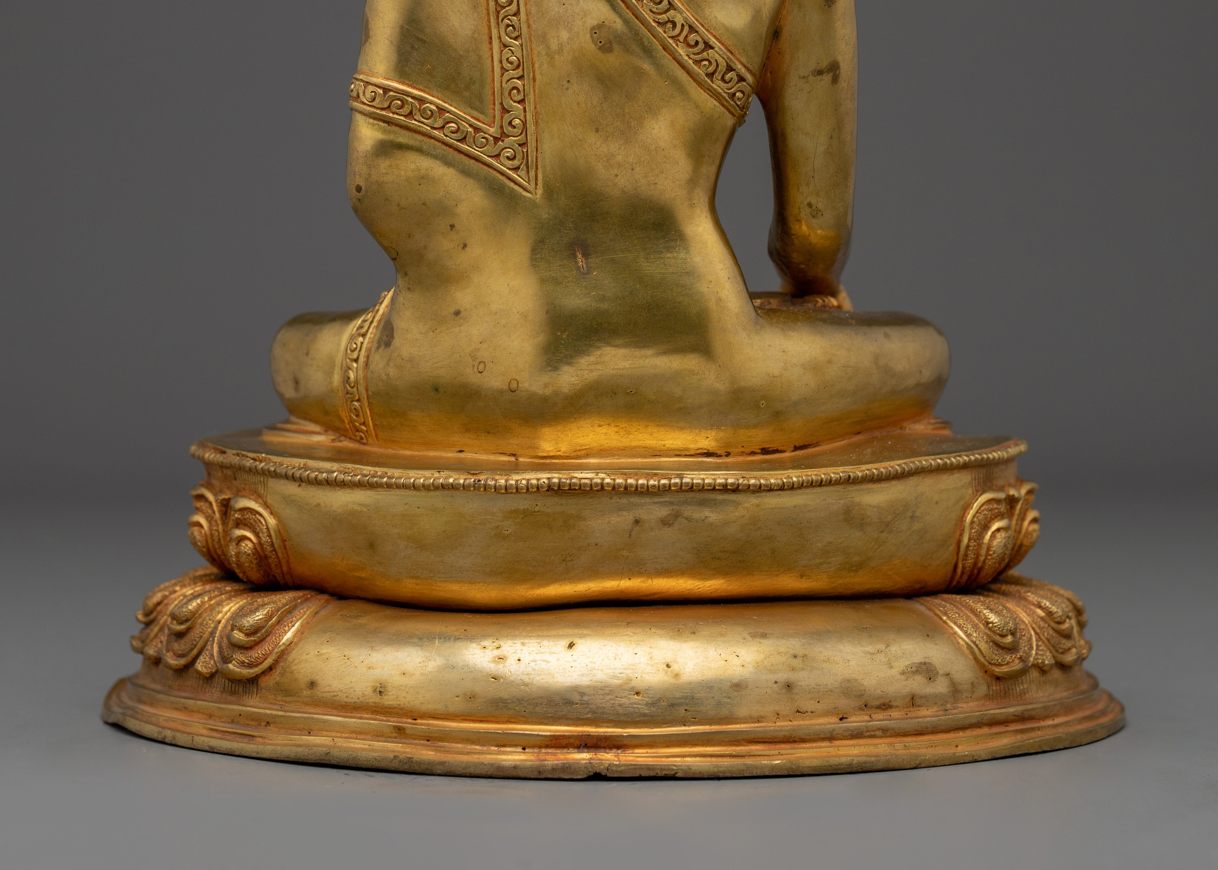 Golden Statue of Shakyamuni Buddha | Sage of the Shakyas