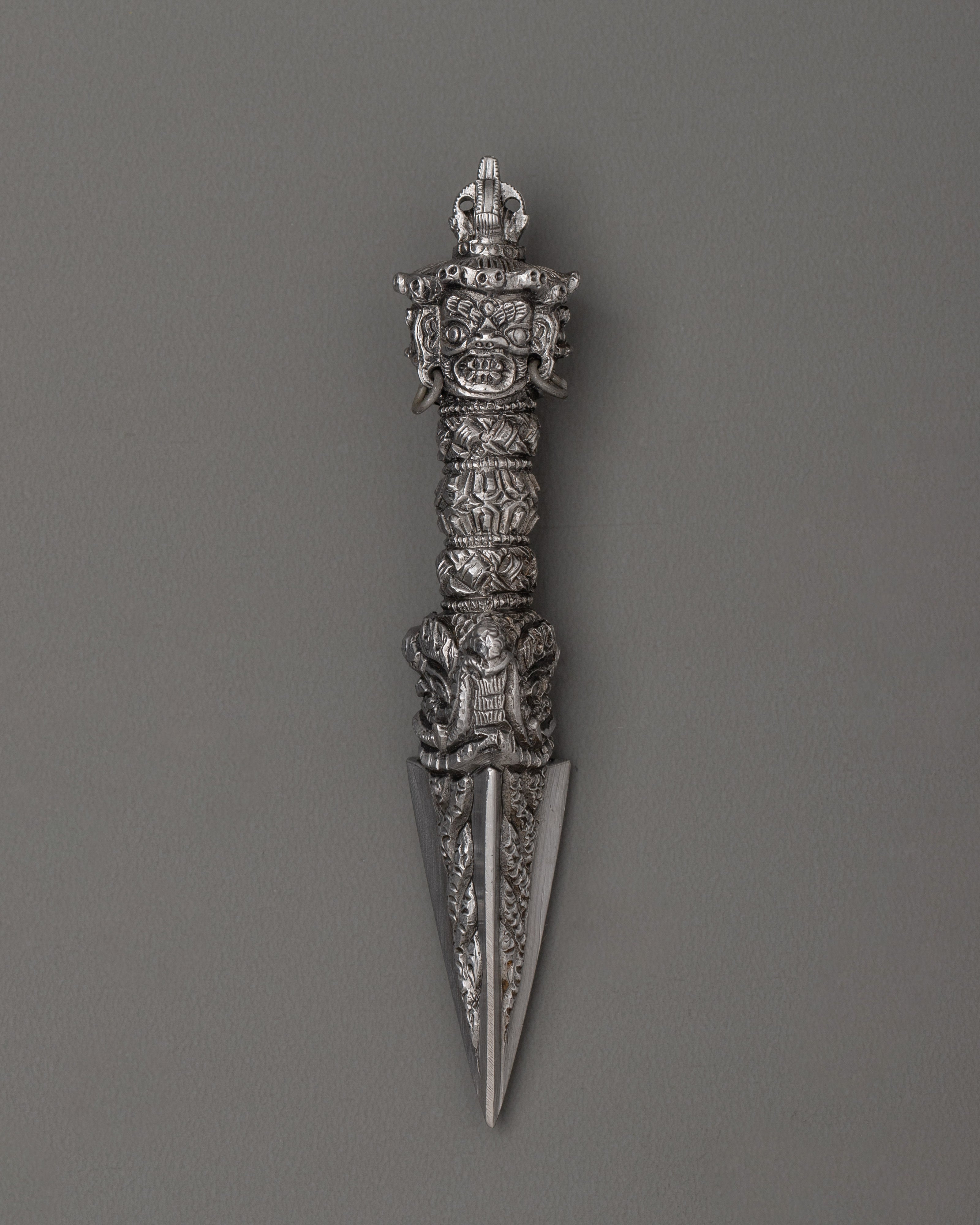 tibetan-iron-phurba-dagger