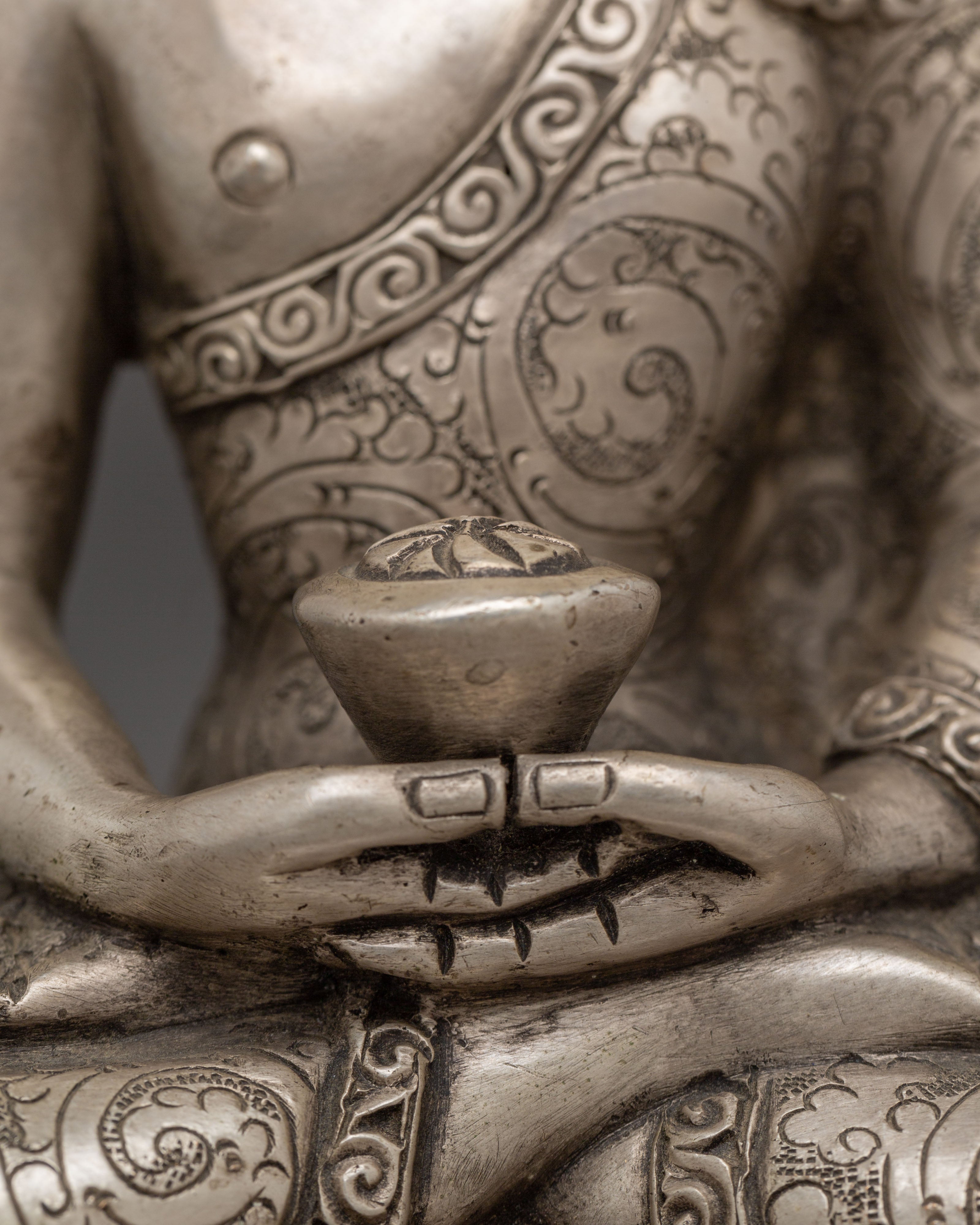 Amitabha Statue : Buddha of Infinite Light