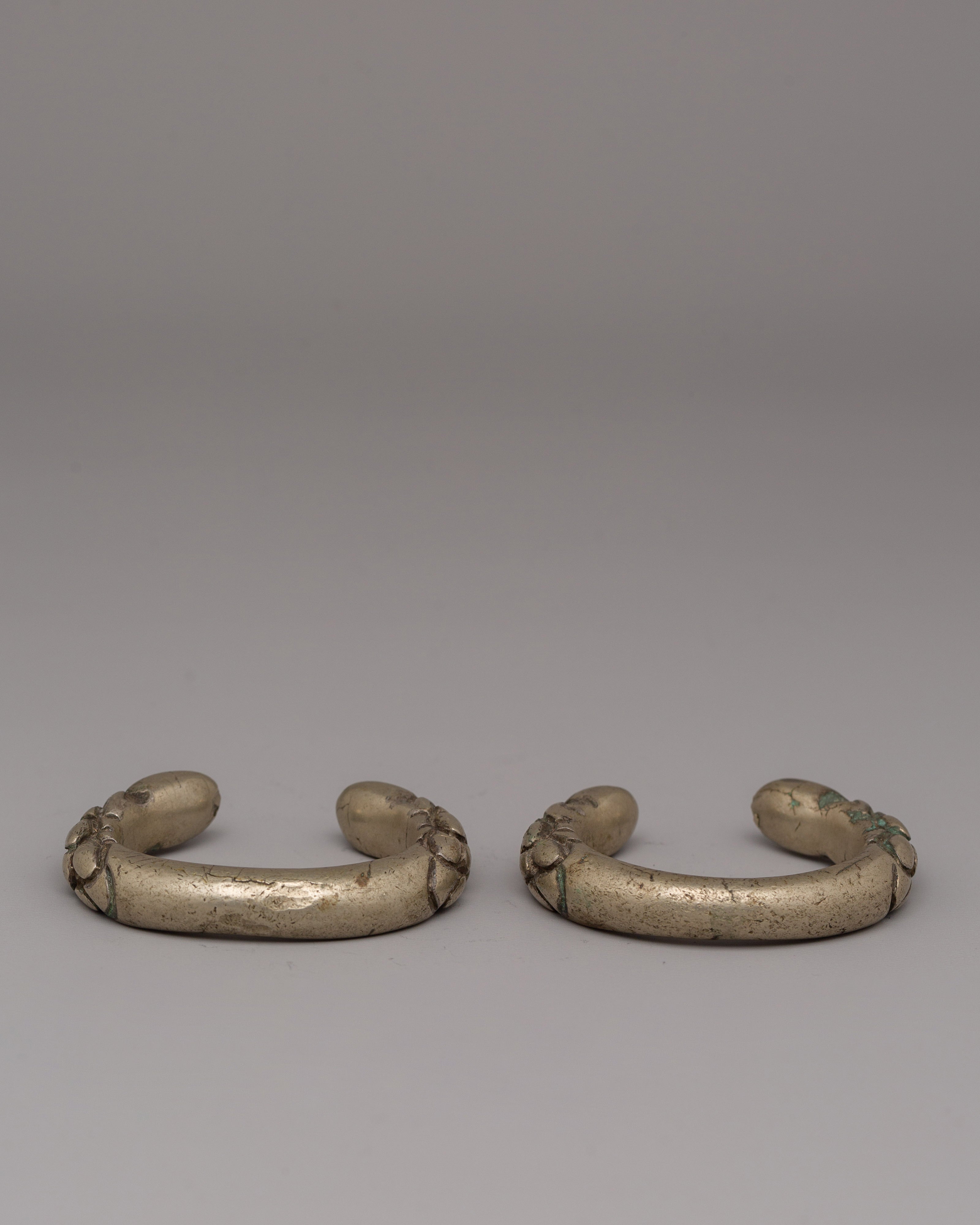 White Metal Bracelet Set |  Unique Jewelry for Daily Use