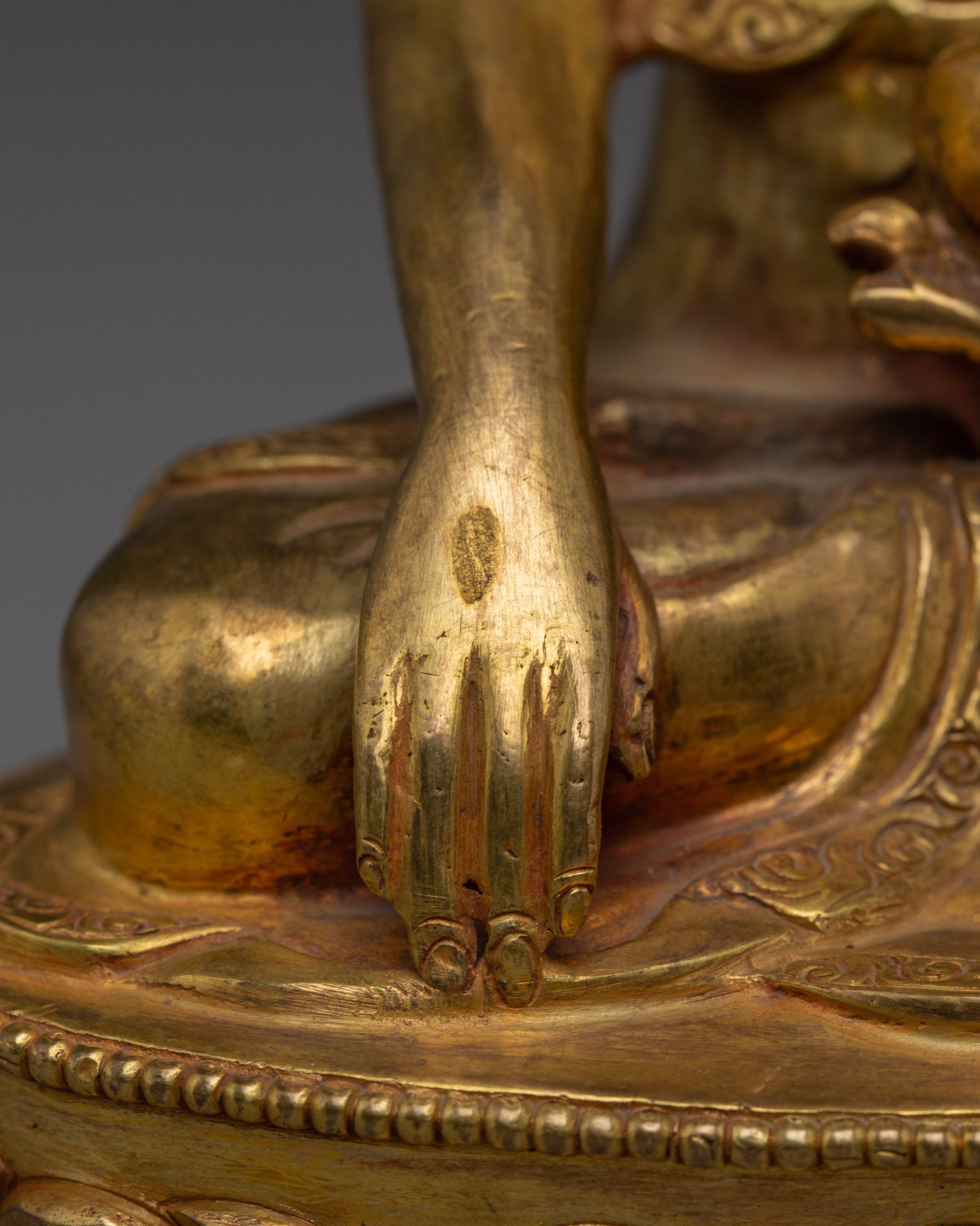 Traditional Shakyamuni Buddha | A Symbol of Enlightenment and Peace