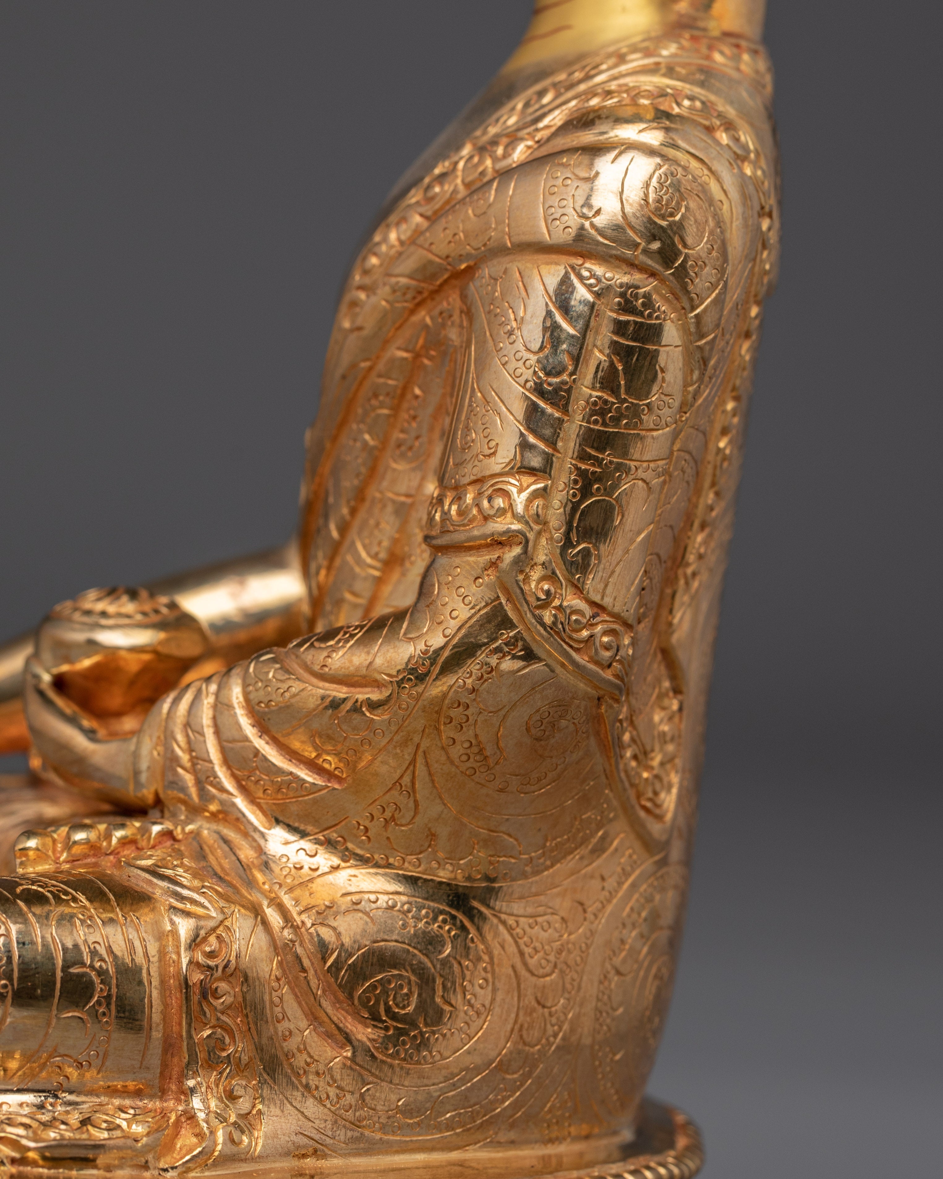 Buddhist deity Shakyamuni Artwork | Perfect for Meditation