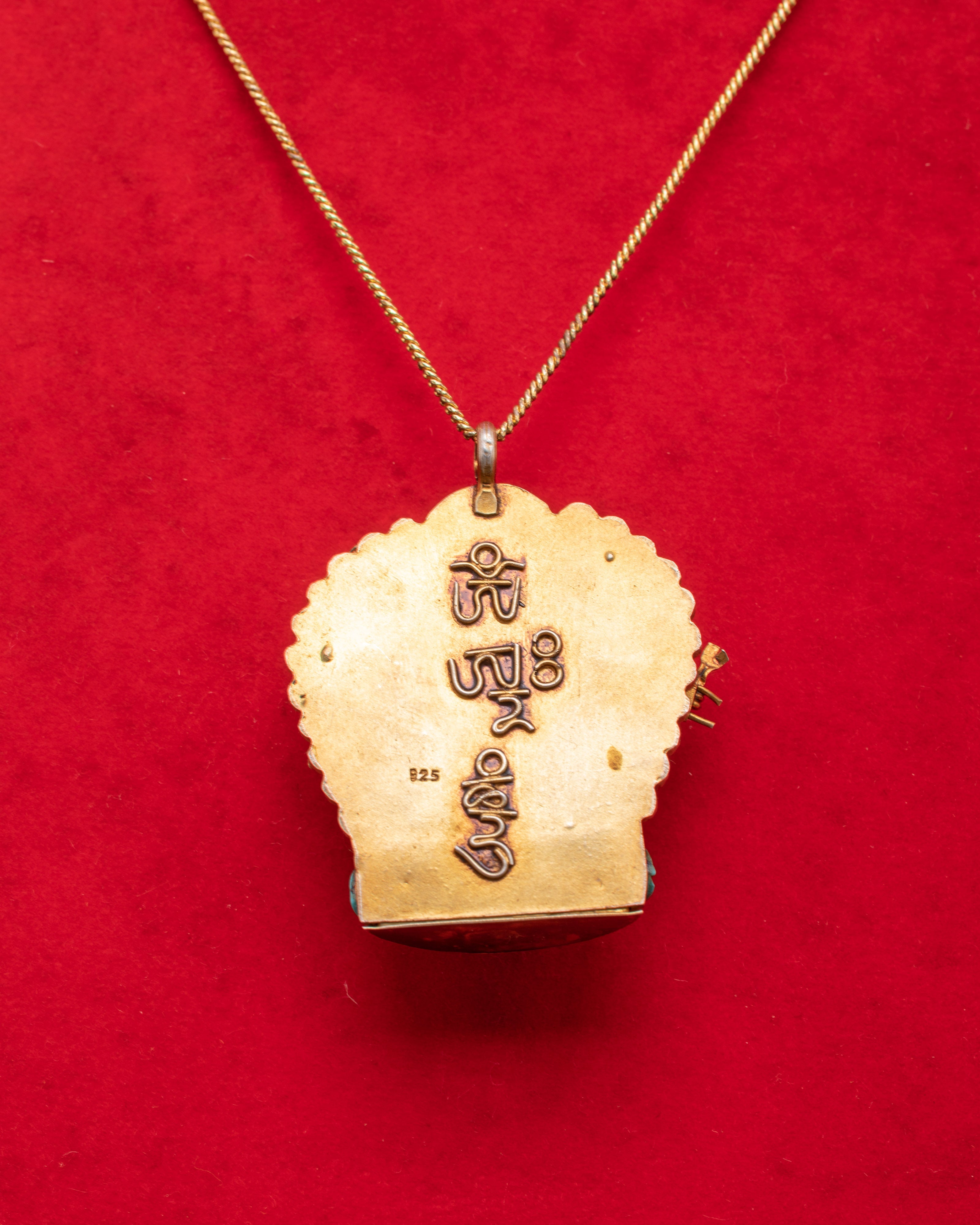 Sacred Traditional Ganesh Locket | Hindu Lord Ganesha Amulet Pendant